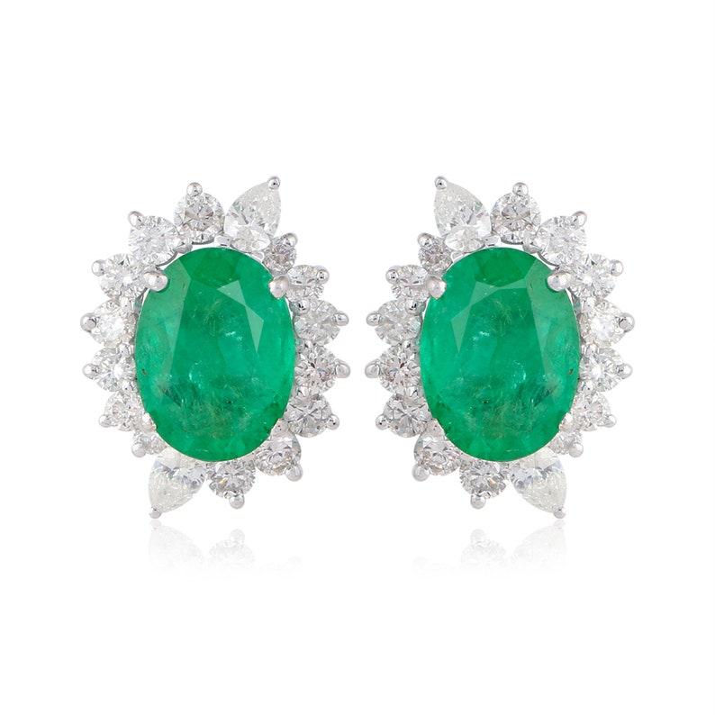 Oval Cut 3.80 Carat Emerald Diamond 14 Karat Gold Oval Stud Earrings For Sale