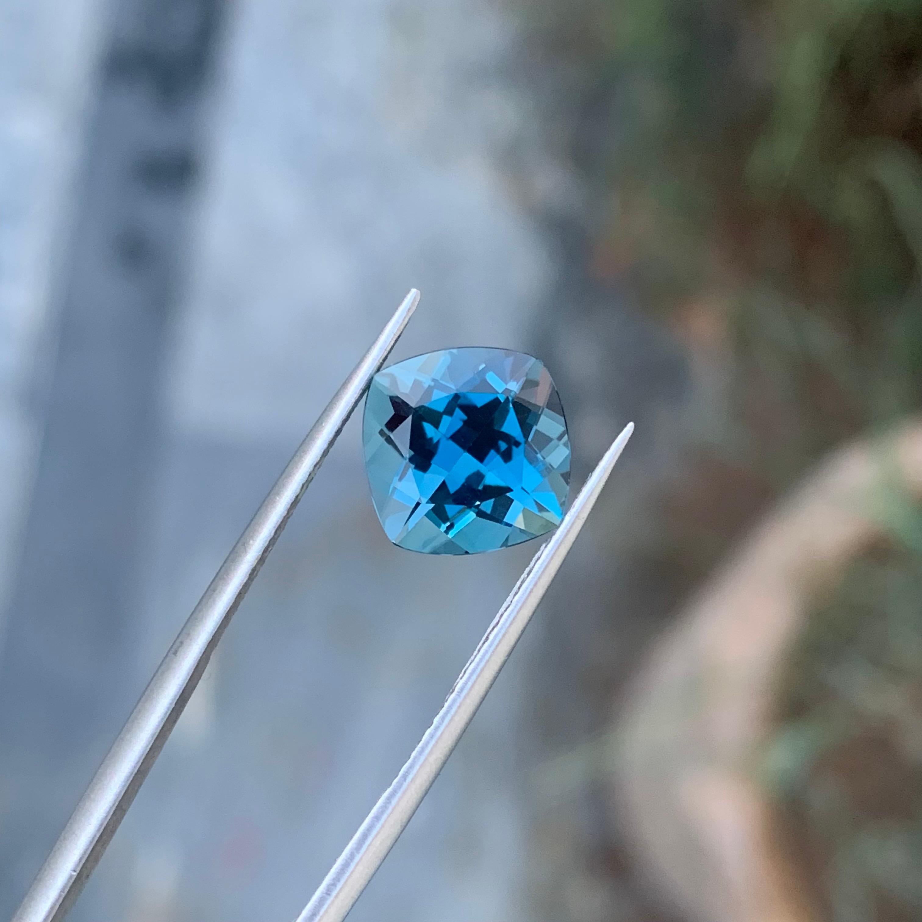 Arts and Crafts 3.80 Carat Gorgeous Loose London Blue Topaz Perfect Square Cut Gem For Ring  For Sale