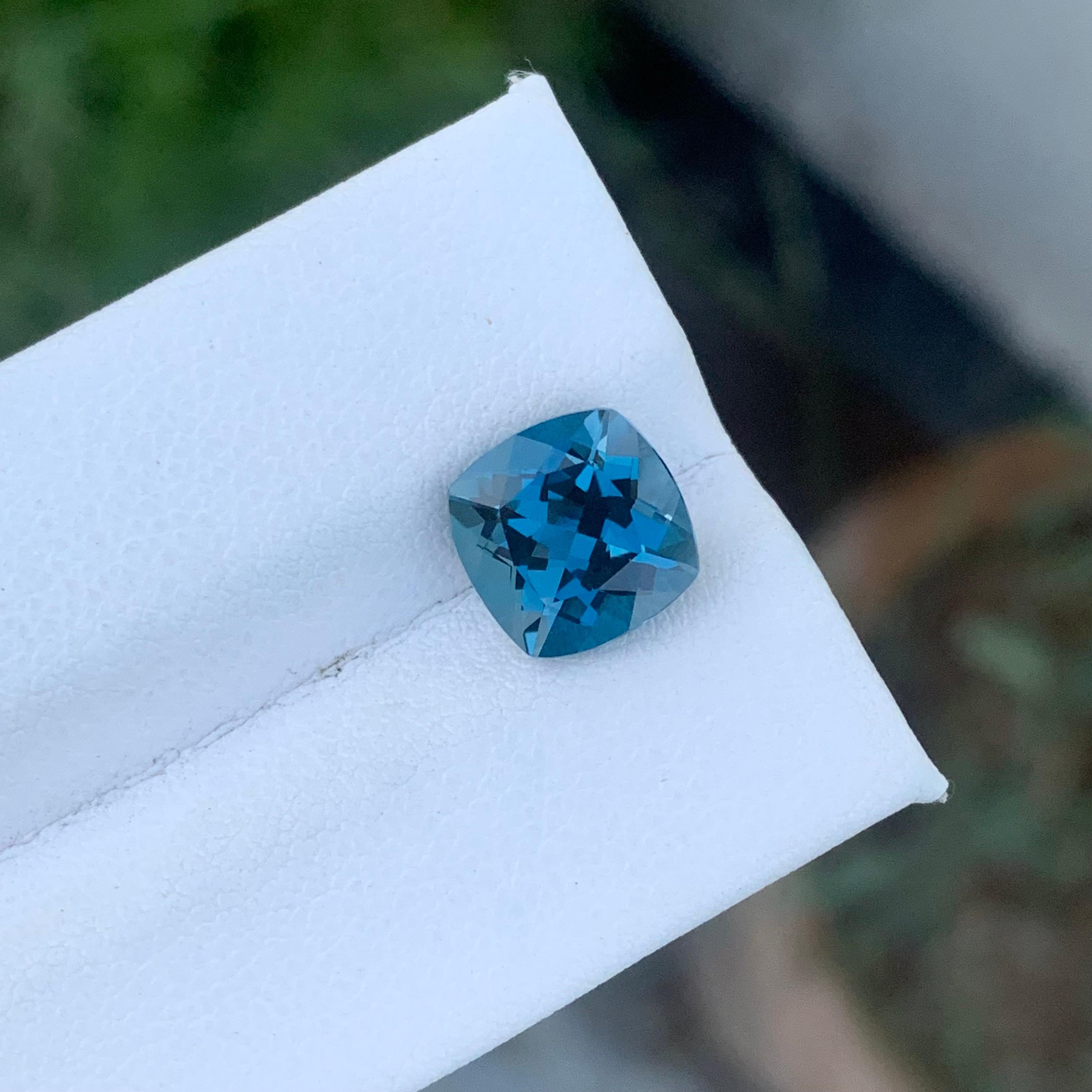 3,80 Karat Wunderschöner loser Londoner Blautopas Perfekter Quadratischer Schliff Edelstein für Ring im Zustand „Neu“ im Angebot in Peshawar, PK