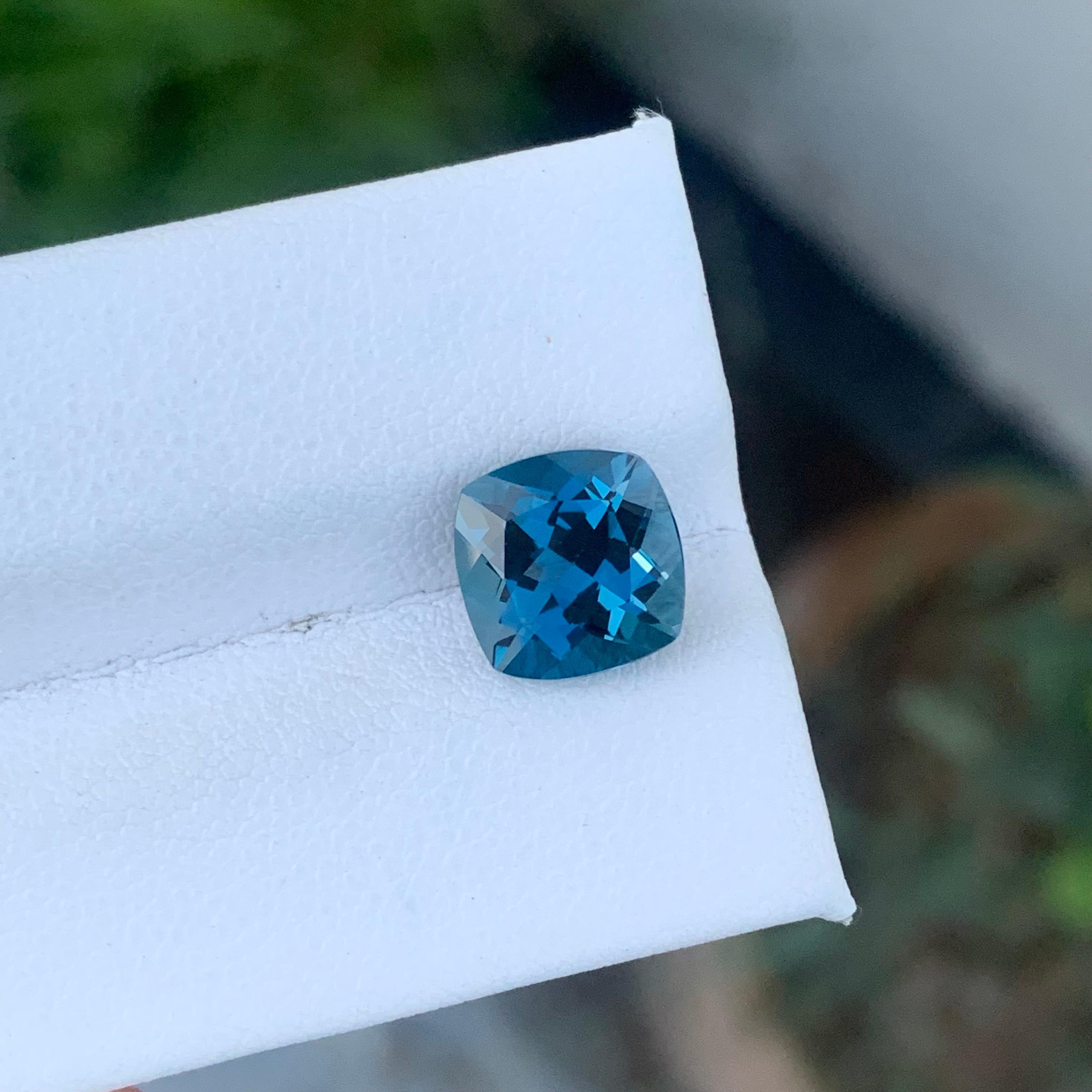 3.80 Carat Gorgeous Loose London Blue Topaz Perfect Square Cut Gem For Ring  For Sale 3