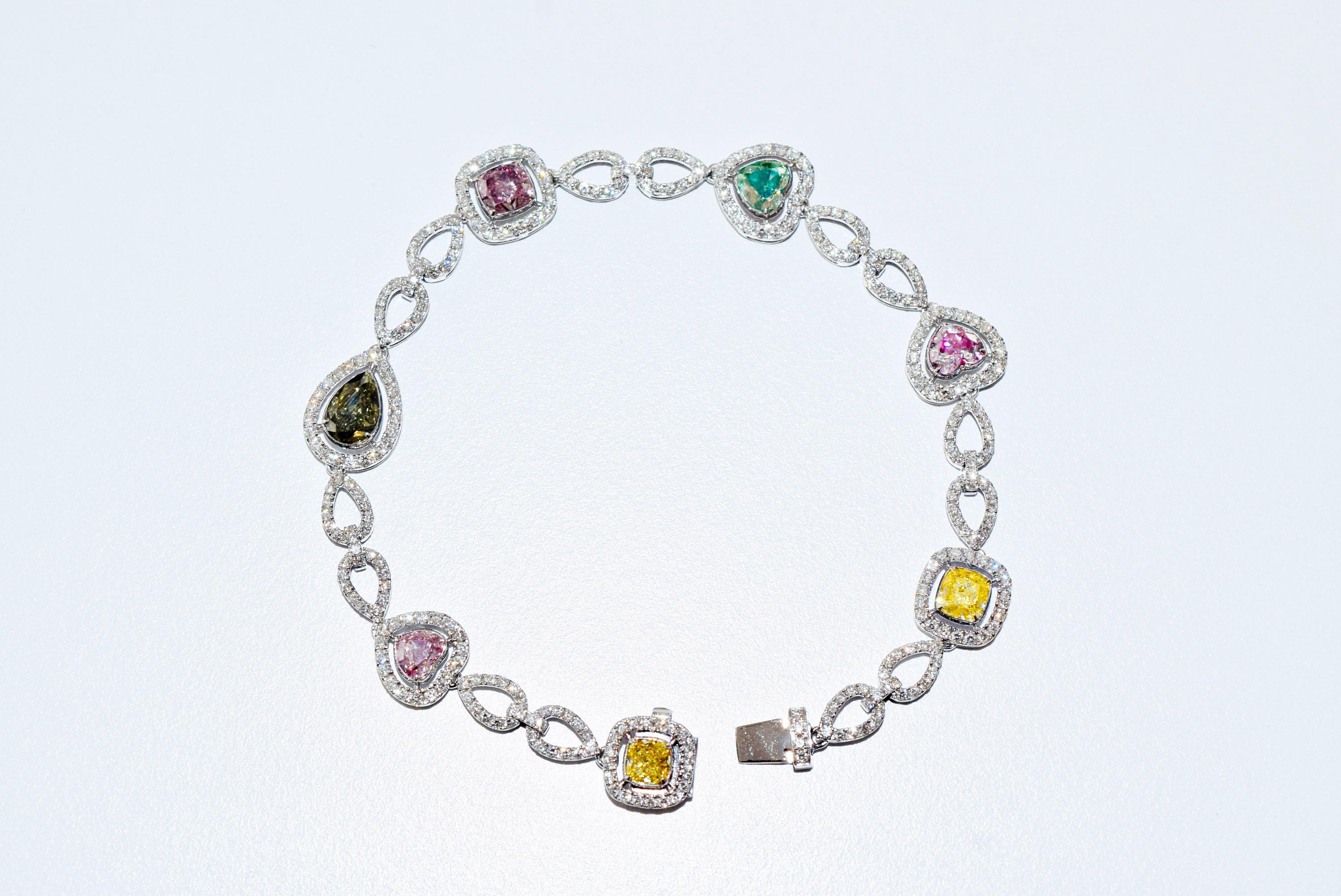 Bracelet de diamants de forme mixte de 3,80 carats certifié GIA  Neuf - En vente à Kowloon, HK