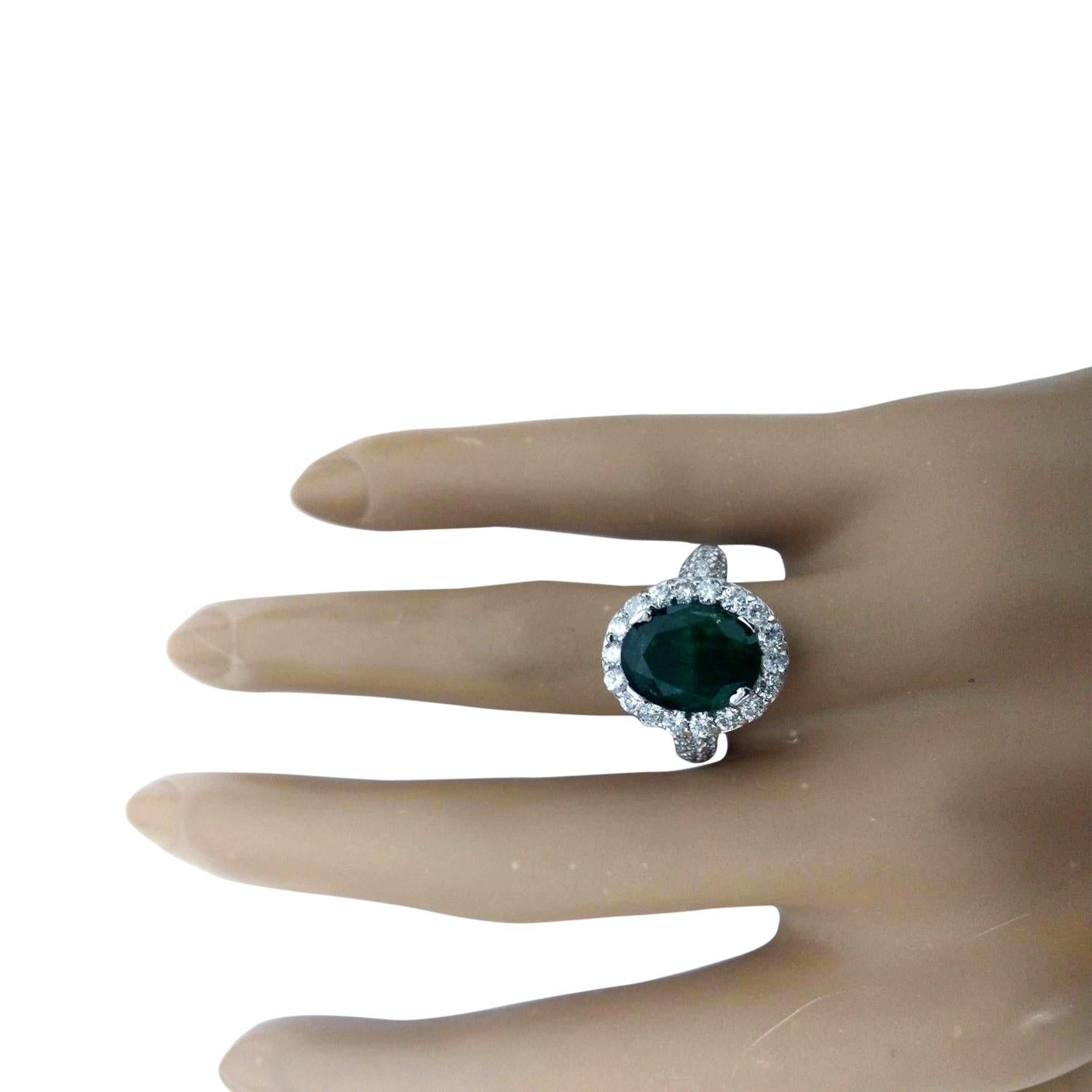 Emerald Diamond Ring In 14 Karat Solid White Gold  In New Condition For Sale In Los Angeles, CA
