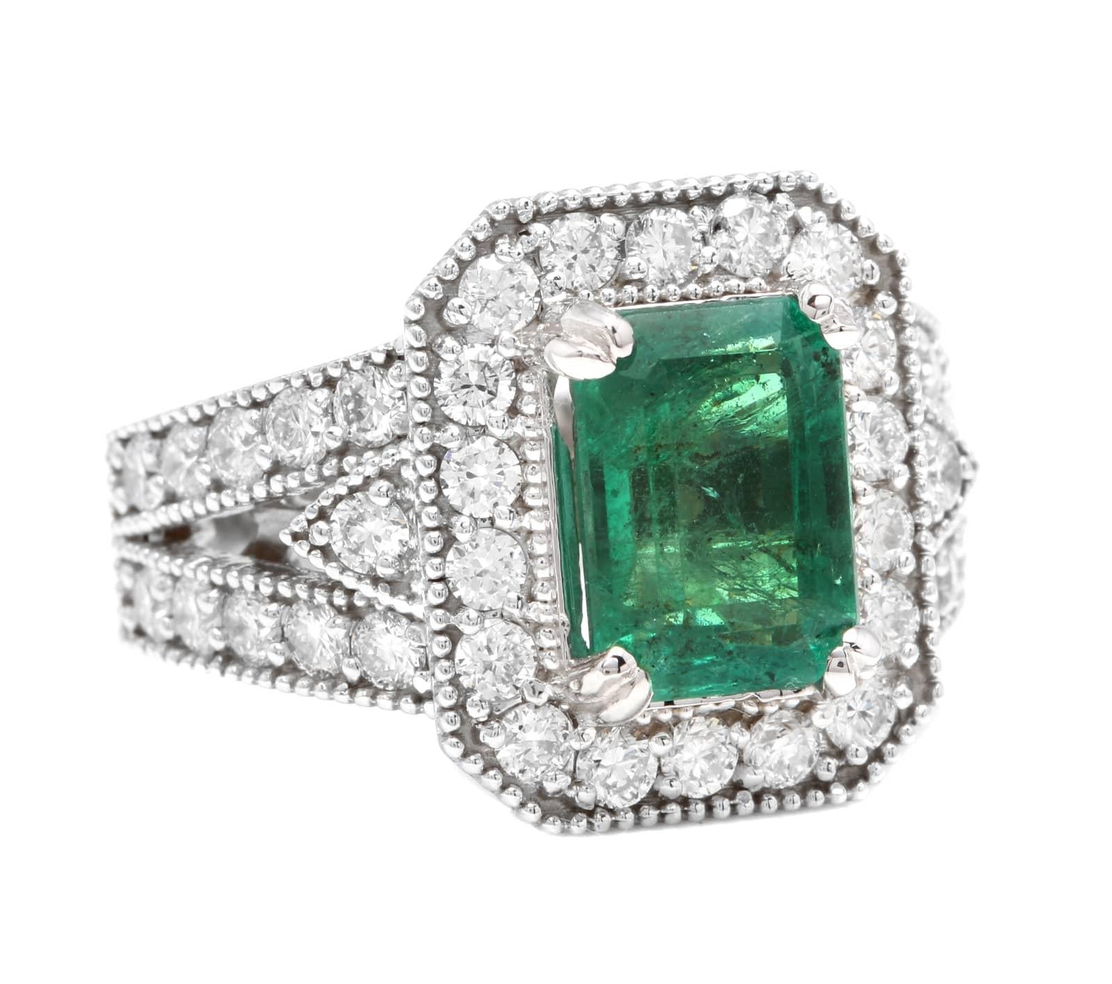 3.80 Carats Natural Emerald and Diamond 14K Solid White Gold Ring

Total Natural Green Emerald Weight is: Approx. 2.50 Carats (transparent)

Emerald Measures: Approx. 9.60 x 7.00mm

Emerald Treatment: Oiling Natural

Round Diamonds Weight: Approx.