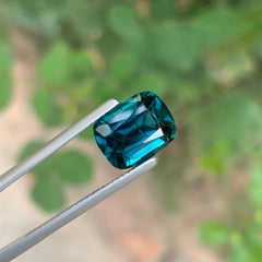 3,80 carati di tormalina blu naturale sfusa a forma di cuscino