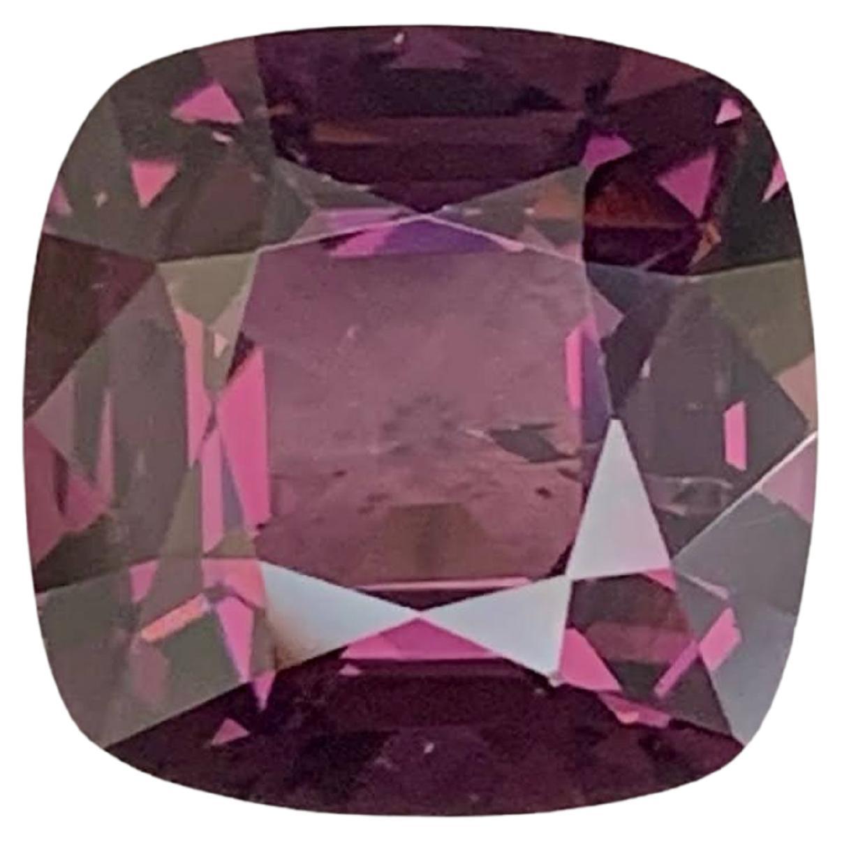 3.80 Carat Natural Loose Deep Purplish Burmese Spinel Cushion Cut Gemstone en venta