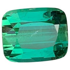 Gema natural suelta de turmalina verde laguna en forma de cojín de 3.80 quilates