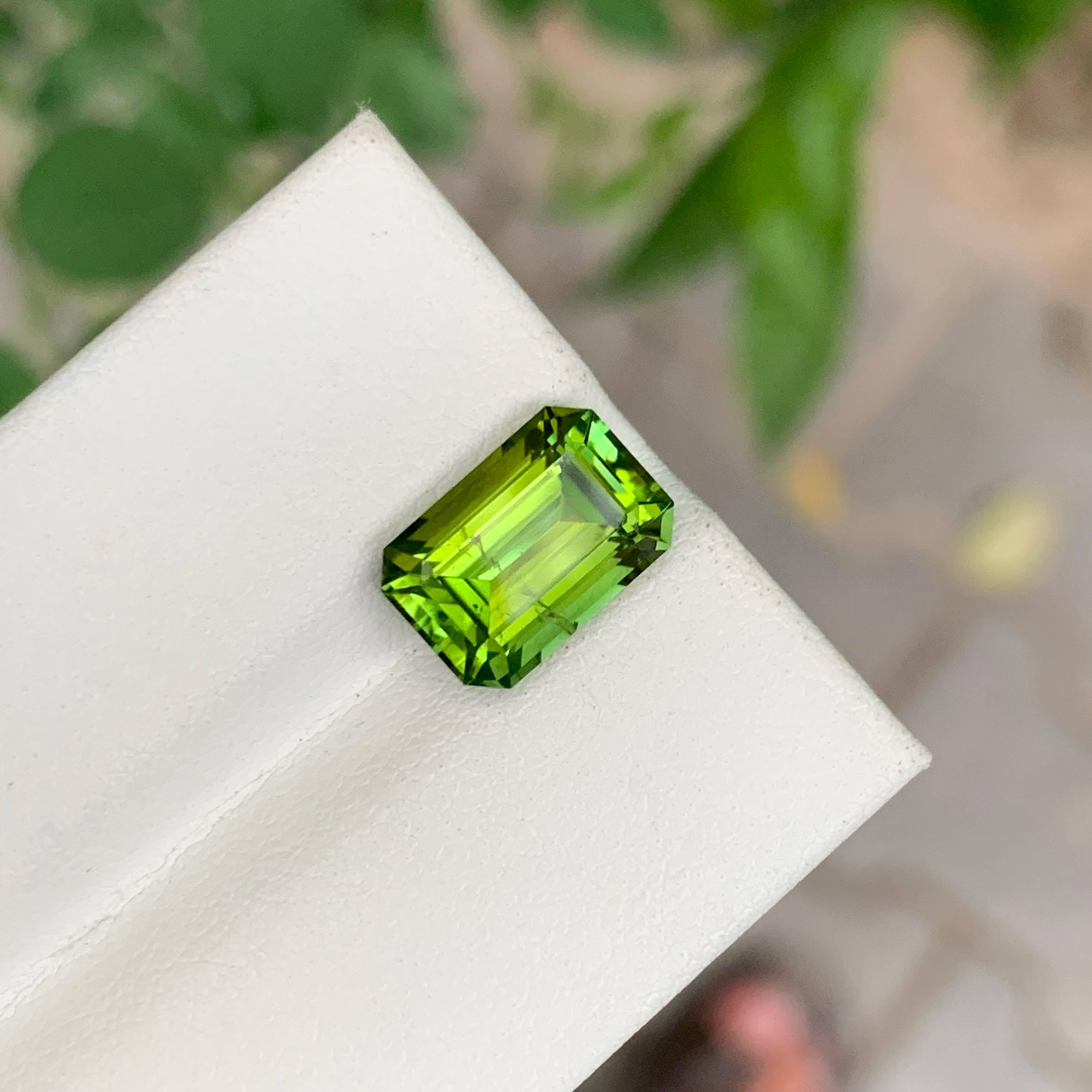 3.80 Carat Natural Loose Green Tourmaline Stone Emerald Cut Afghan Gemstone In New Condition For Sale In Bangkok, TH