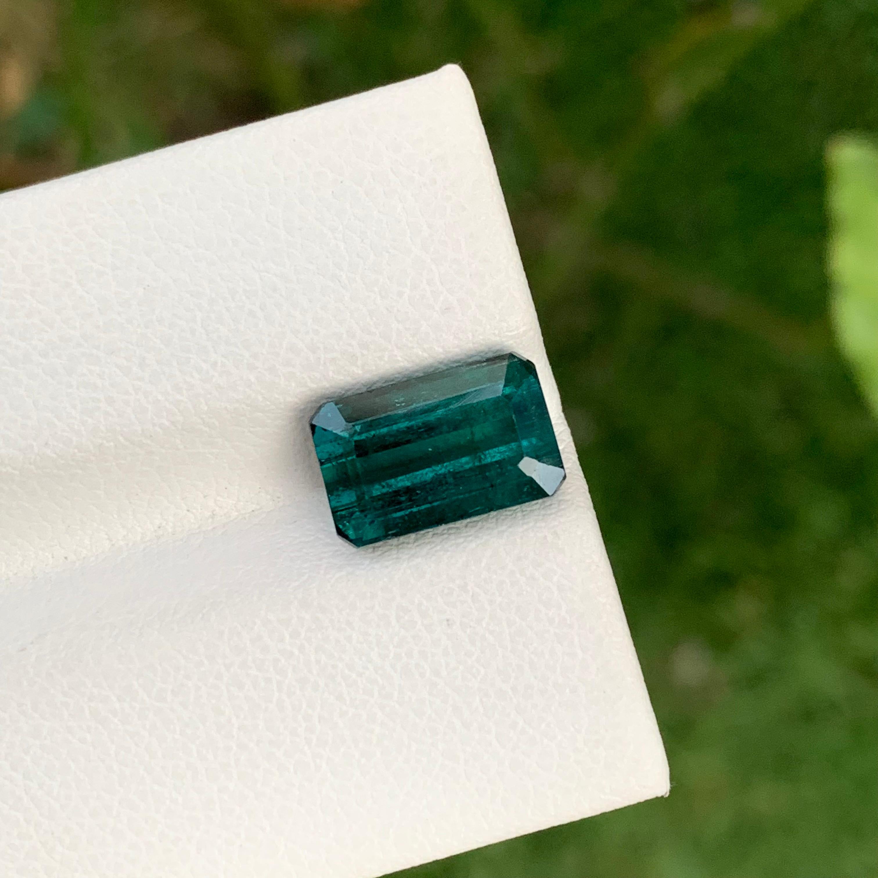 Gema Natural de 3,80 Quilates de Turmalina Indicolita Suelta Incluida de Mina de Tierra en Nuevo estado para la venta en Peshawar, PK