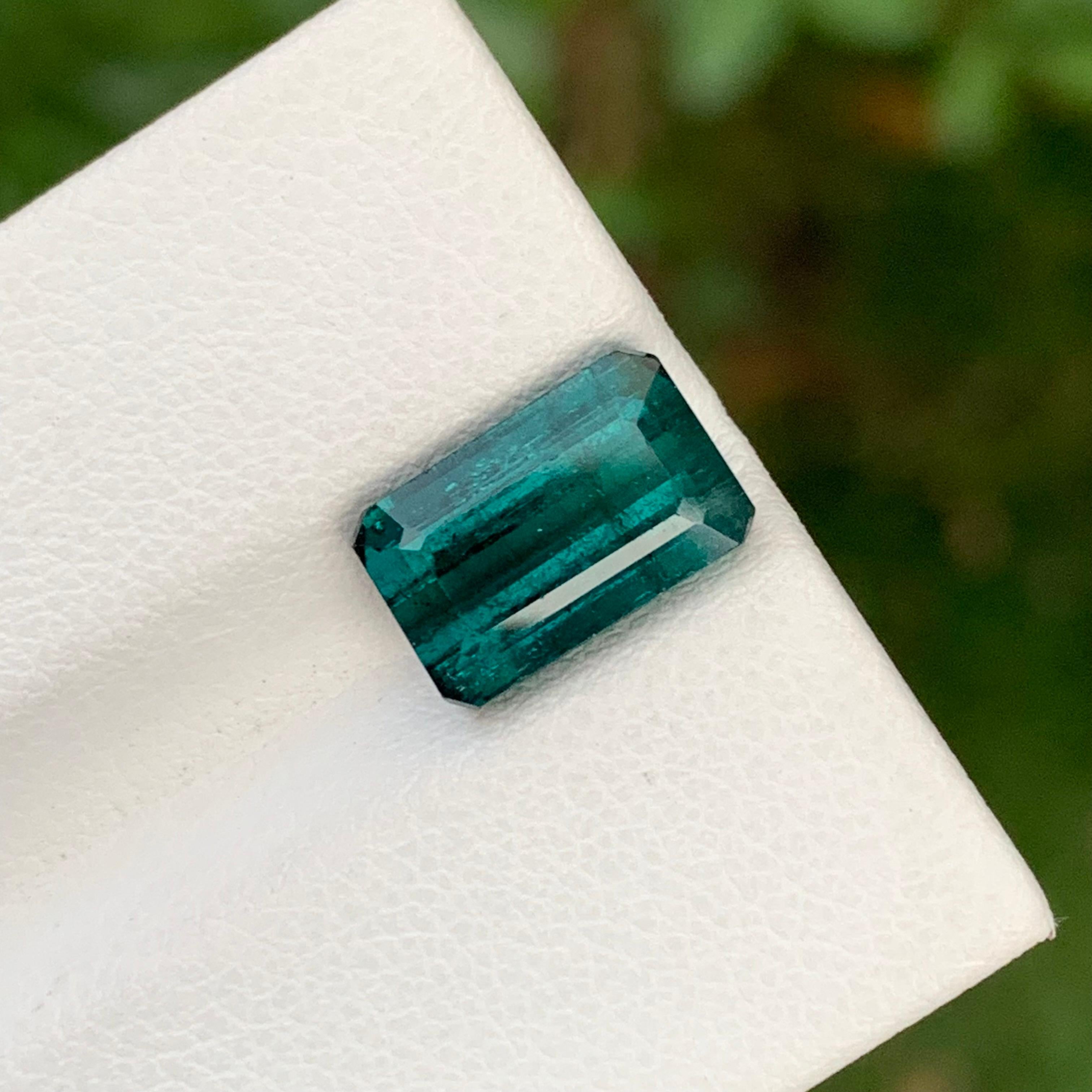 Gema Natural de 3,80 Quilates de Turmalina Indicolita Suelta Incluida de Mina de Tierra en venta 2