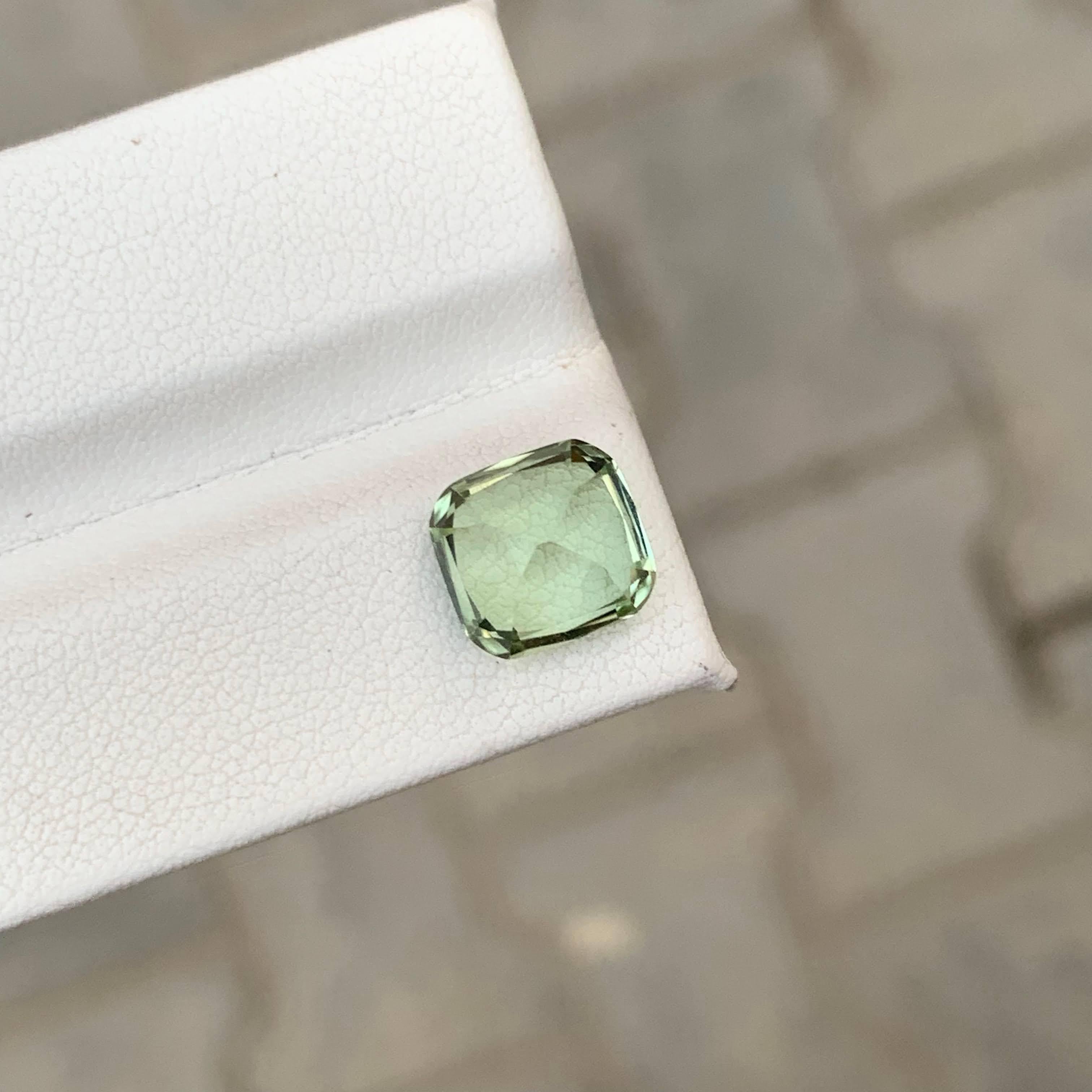 3.80 Carat Natural Loose Light Green Tourmaline Cushion Cut Afghan Gemstone (pierre précieuse afghane) en vente 4