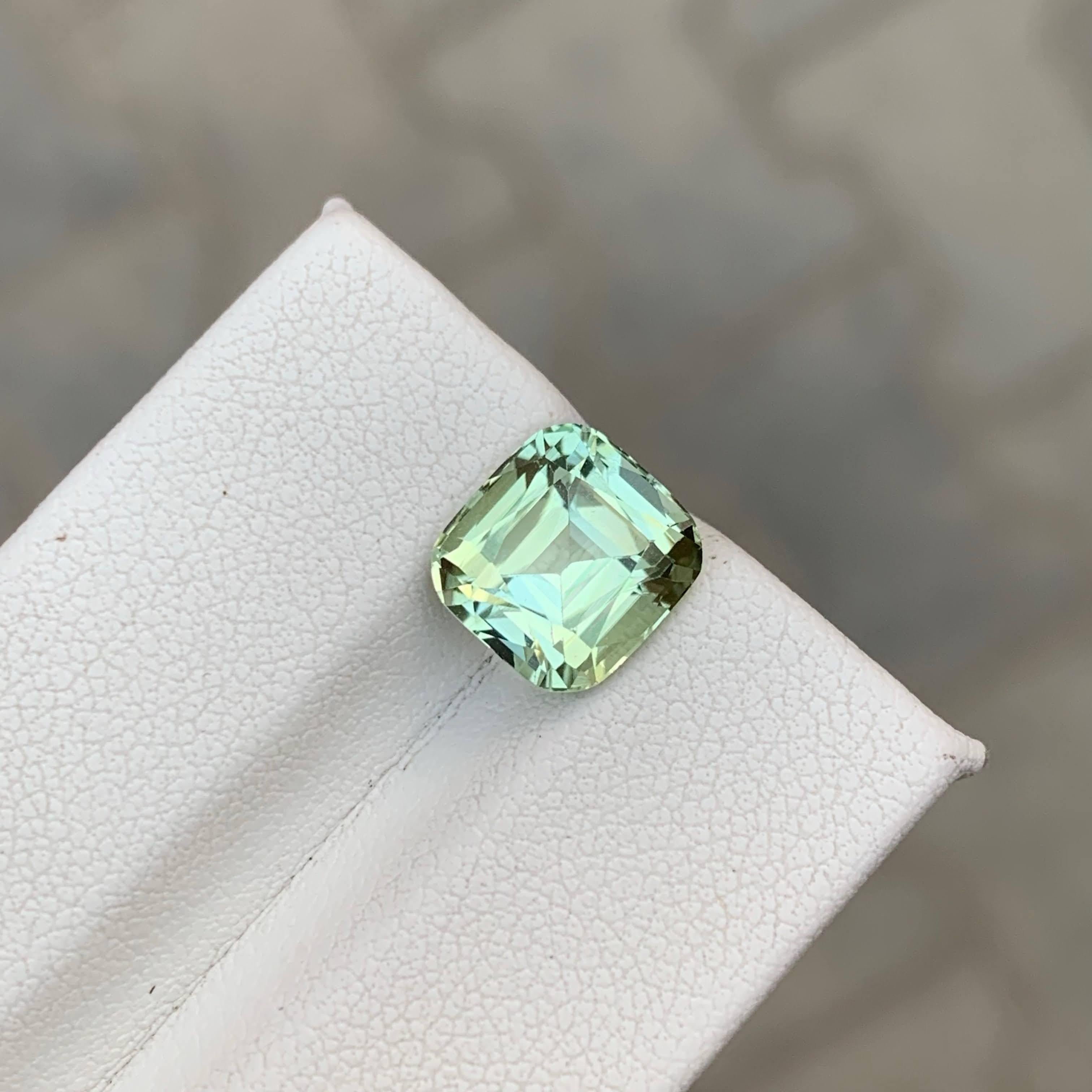 Moderne 3.80 Carat Natural Loose Light Green Tourmaline Cushion Cut Afghan Gemstone (pierre précieuse afghane) en vente