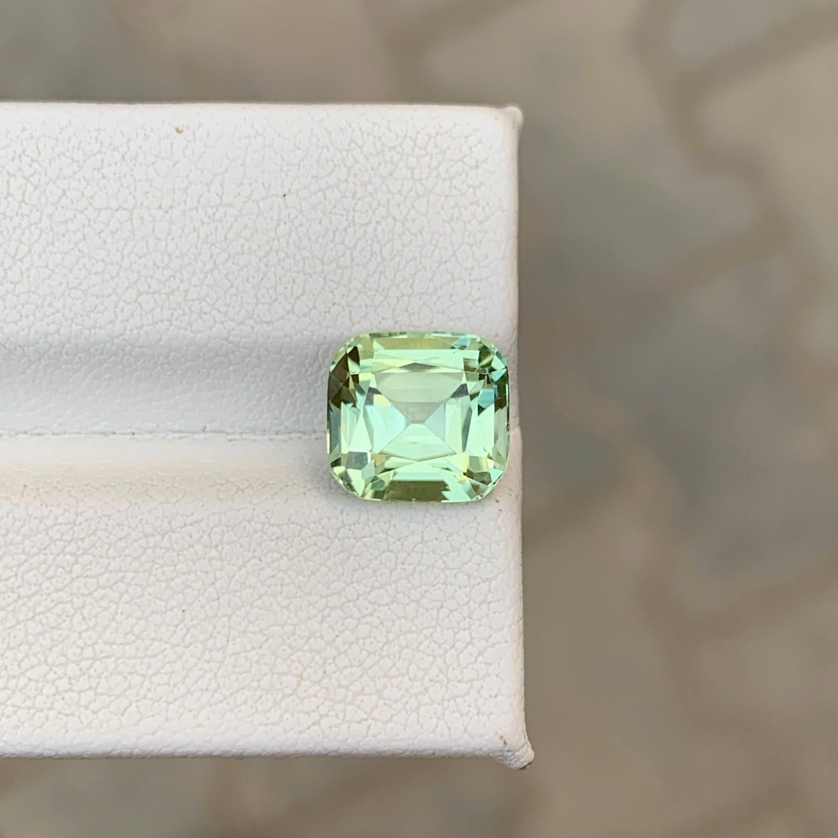 3.80 Carat Natural Loose Light Green Tourmaline Cushion Cut Afghan Gemstone (pierre précieuse afghane) Unisexe en vente