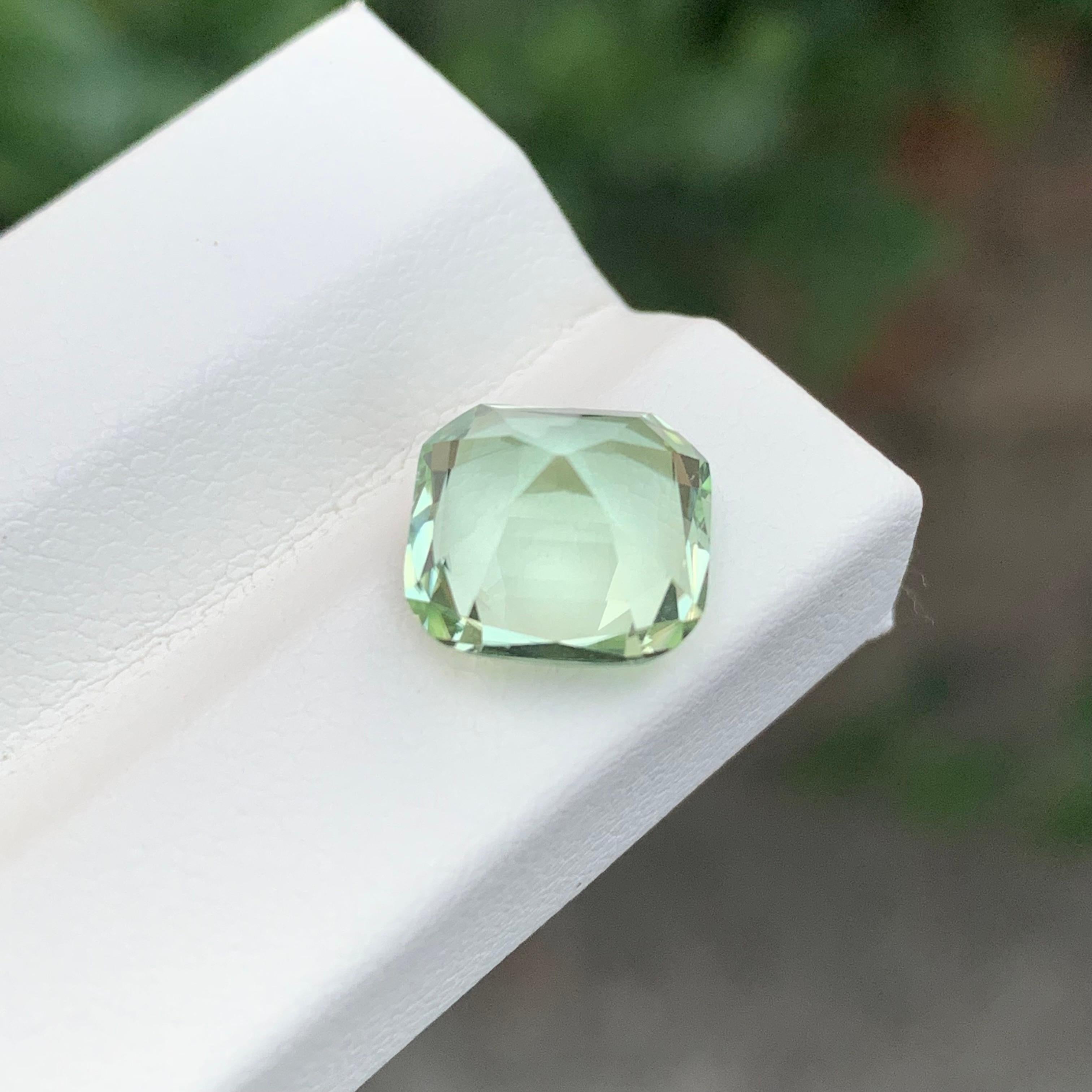 Tourmaline naturelle taille coussin vert citron non sertie de 3,80 carats Unisexe en vente
