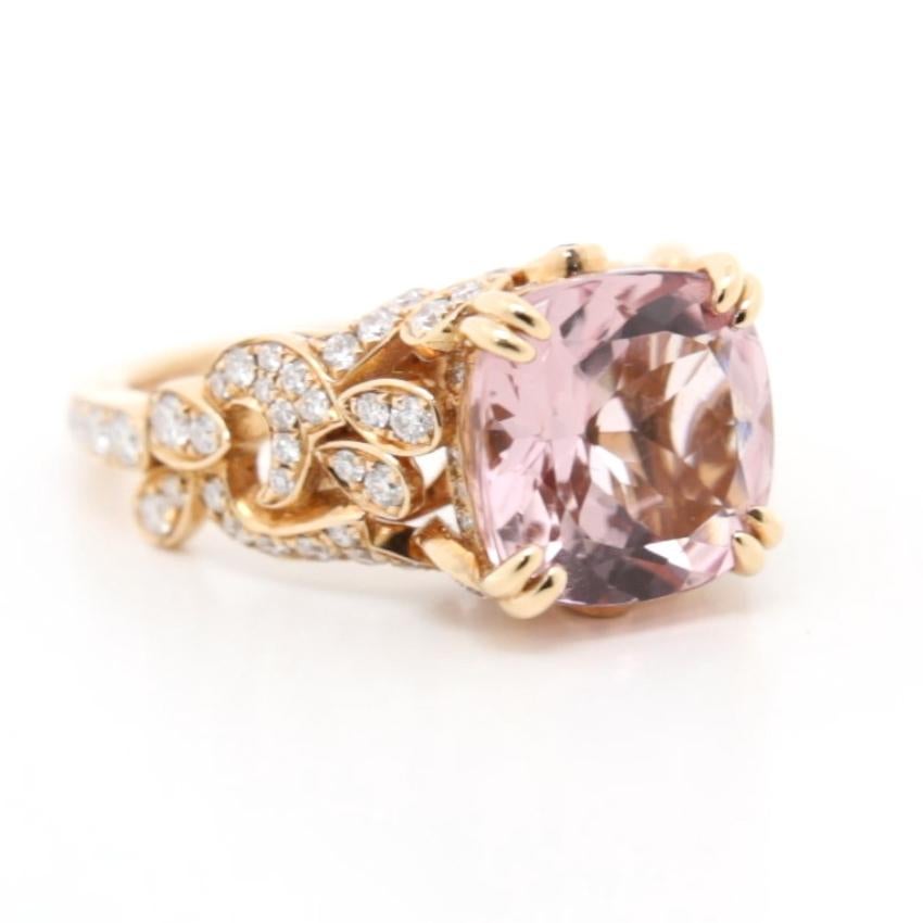 3.80 Carat Pink Morganite Floral Diamond Ring in 18K Rose Gold For Sale 1