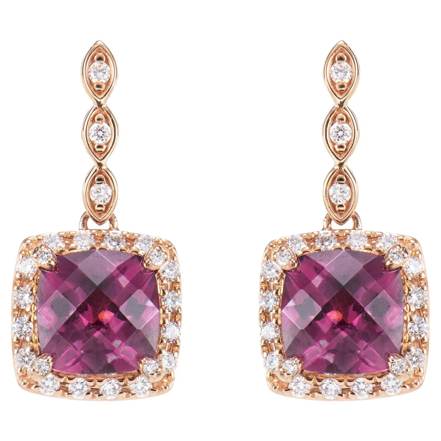 Boucles d'oreilles pendantes en or rose 18 carats et rhodolite de 3,80 carats avec diamants blancs.
