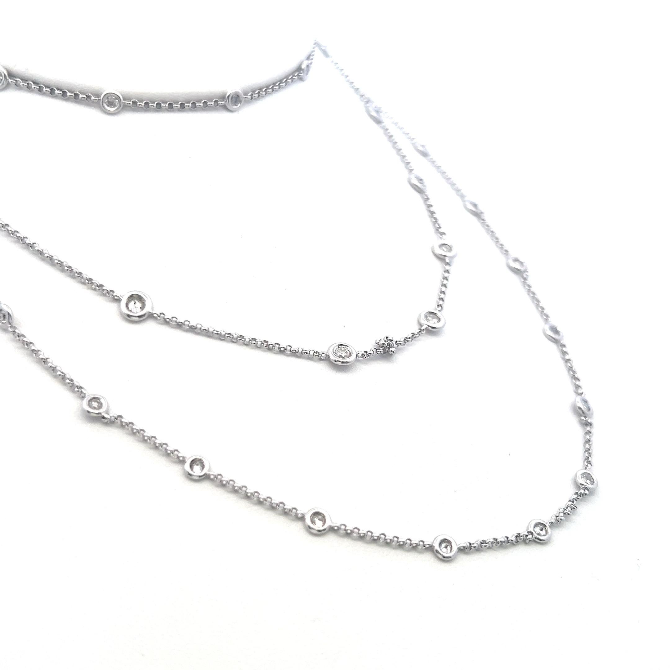Taille brillant Collier station en or blanc 14K serti d'un chaton de 3,80 carats de diamants ronds et brillants en vente