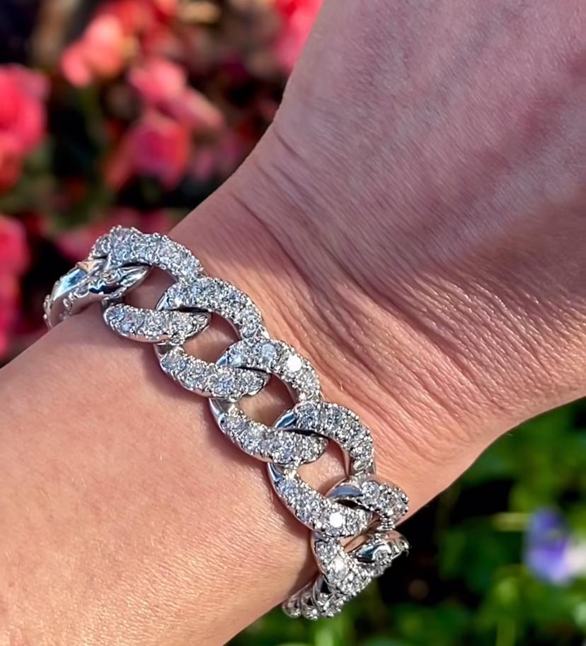 Groumette de 3,80 carats diamants naturels  Bracelet Unisexe en vente