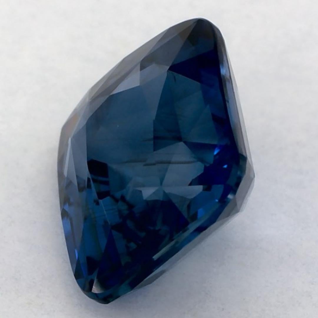 3.80 Karat Blauer Saphir Cushion Loser Edelstein Damen im Angebot