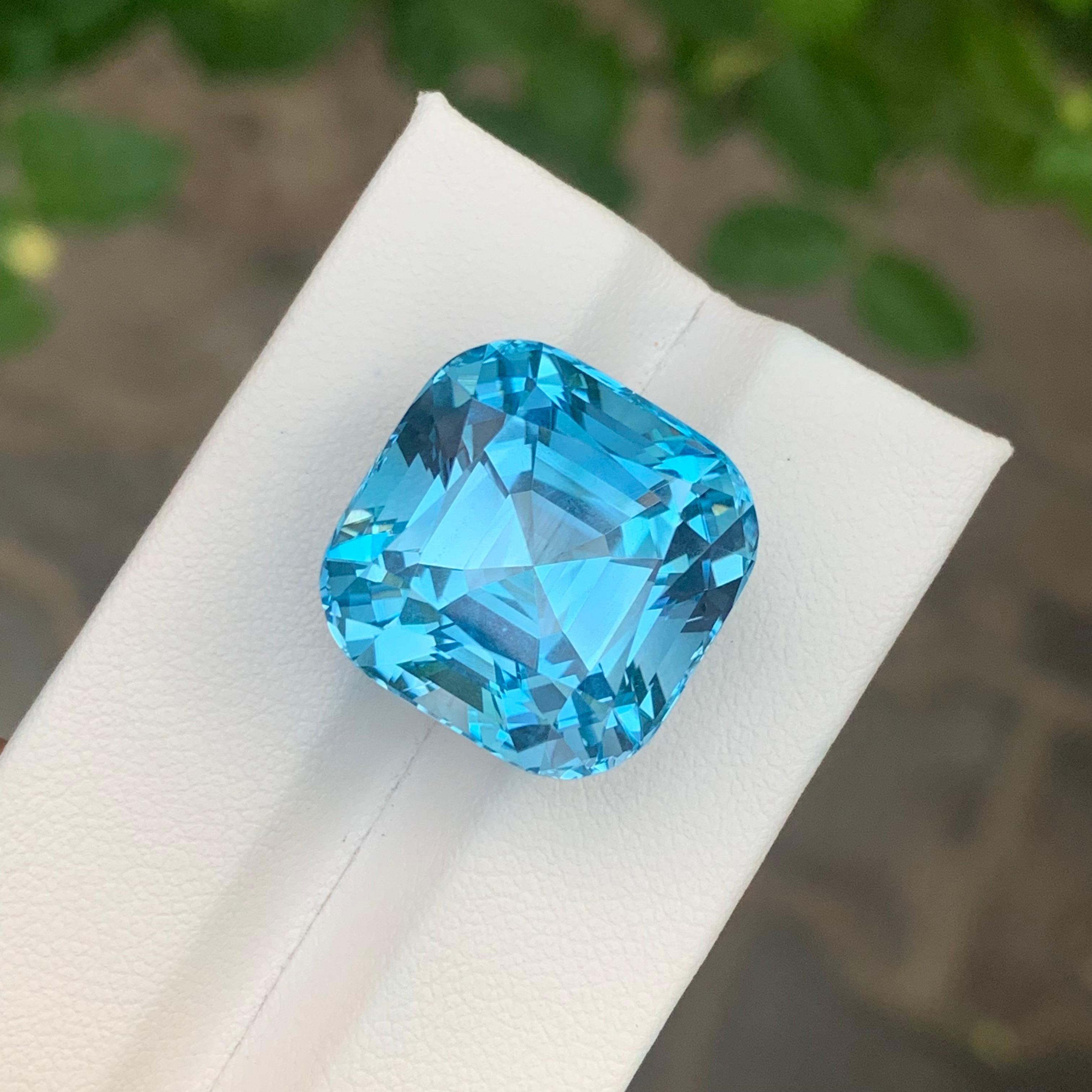 38.00 Carats Gigantic Size Loose Topaz Natural Gemstone For Sale 13