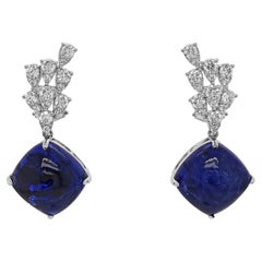 Orecchini in oro bianco con tanzanite e diamanti bianchi da 38.04 carati