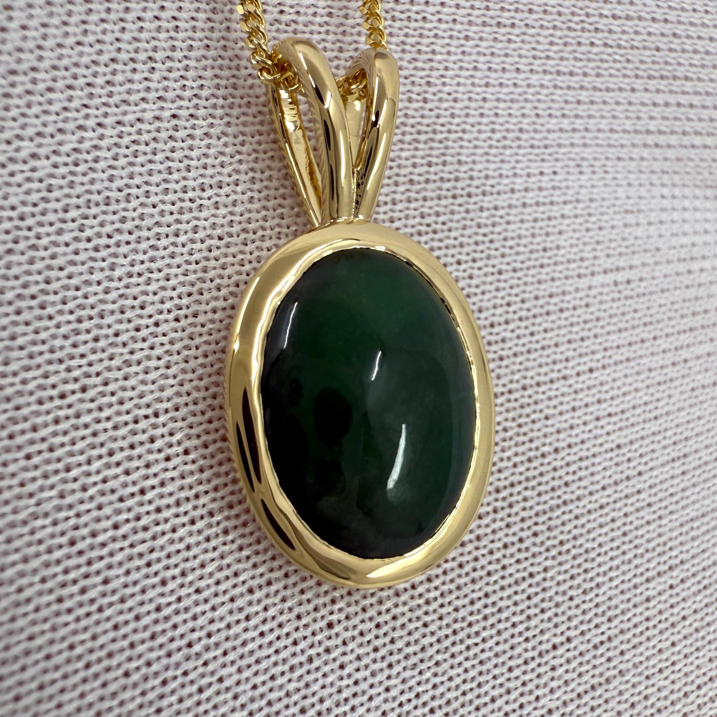 Ciondolo ovale in oro giallo 18 carati di giada non trattata con certificazione GIA di 3,80 ct. In condizioni Nuovo in vendita a Birmingham, GB