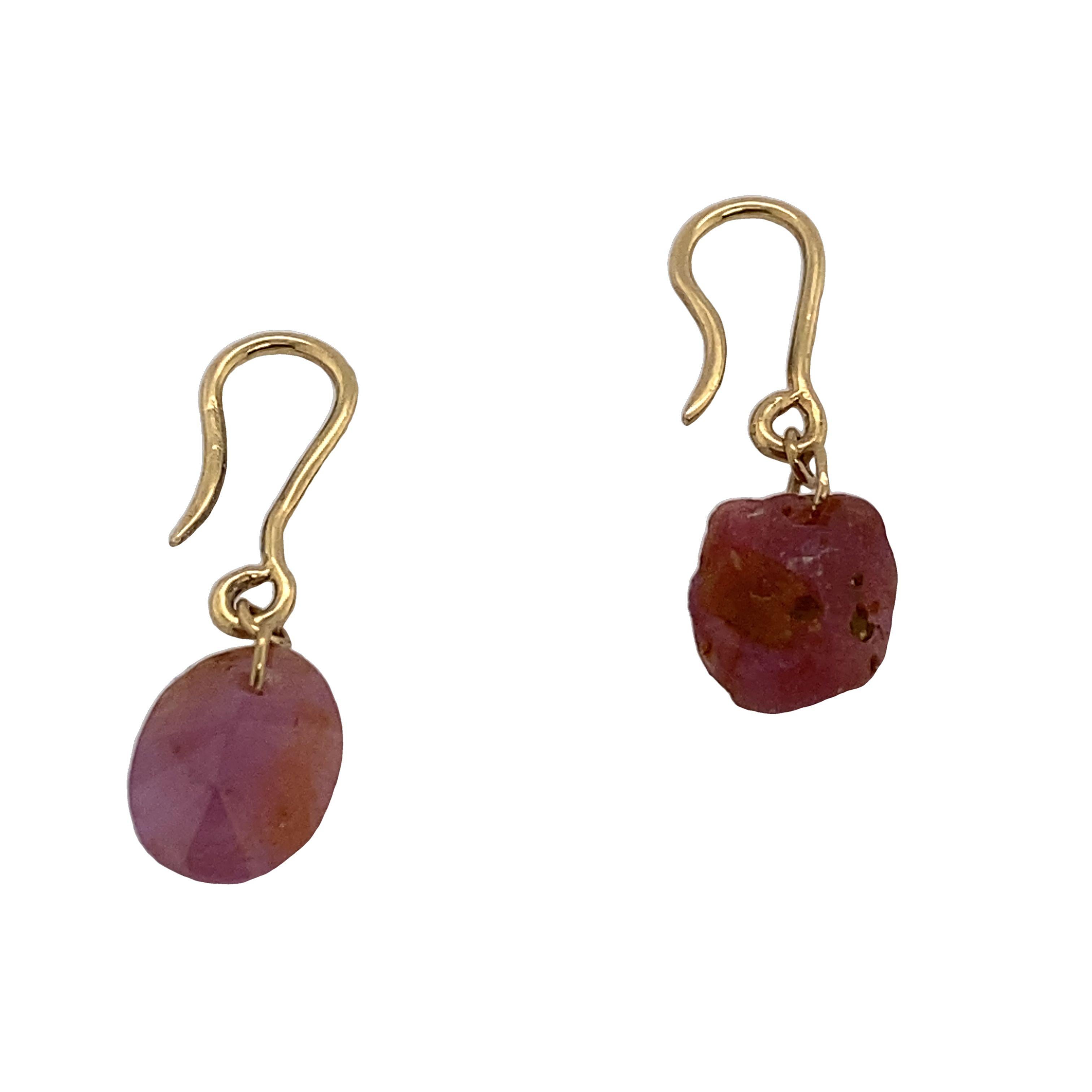18ct Yellow Gold 3.80ct Natural Ruby Earrings on Hook Fittings

Additional Information:
Total Diamond Weight: 1.0ct
Diamond Colour: G/H
Diamond Clarity: Si
Total Weight: 4.7g
Earring Size: 20mm x 7mm
SMS4771