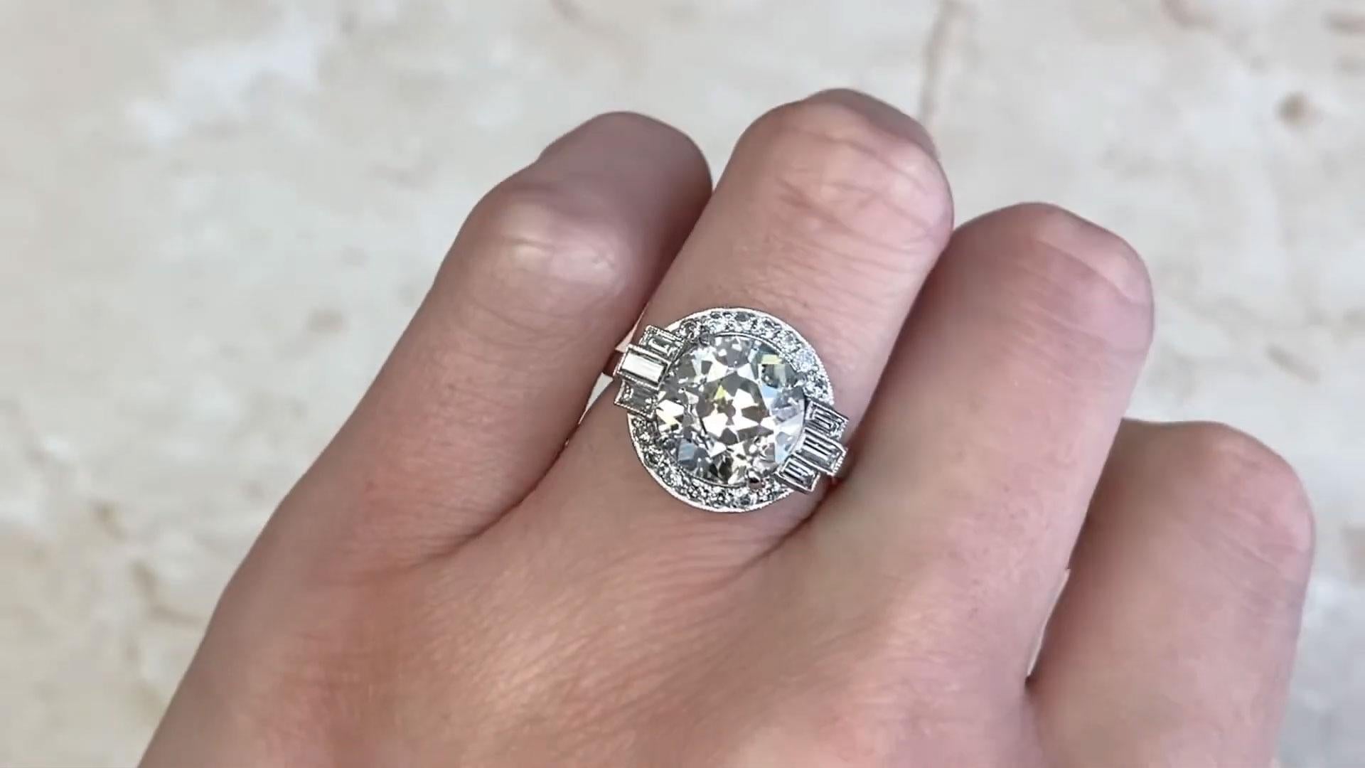Verlobungs-Cluster-Ring aus Platin mit Diamant im alteuropäischen Schliff ( ca. 3,8-karätigem Diamantschliff) (Art déco) im Angebot