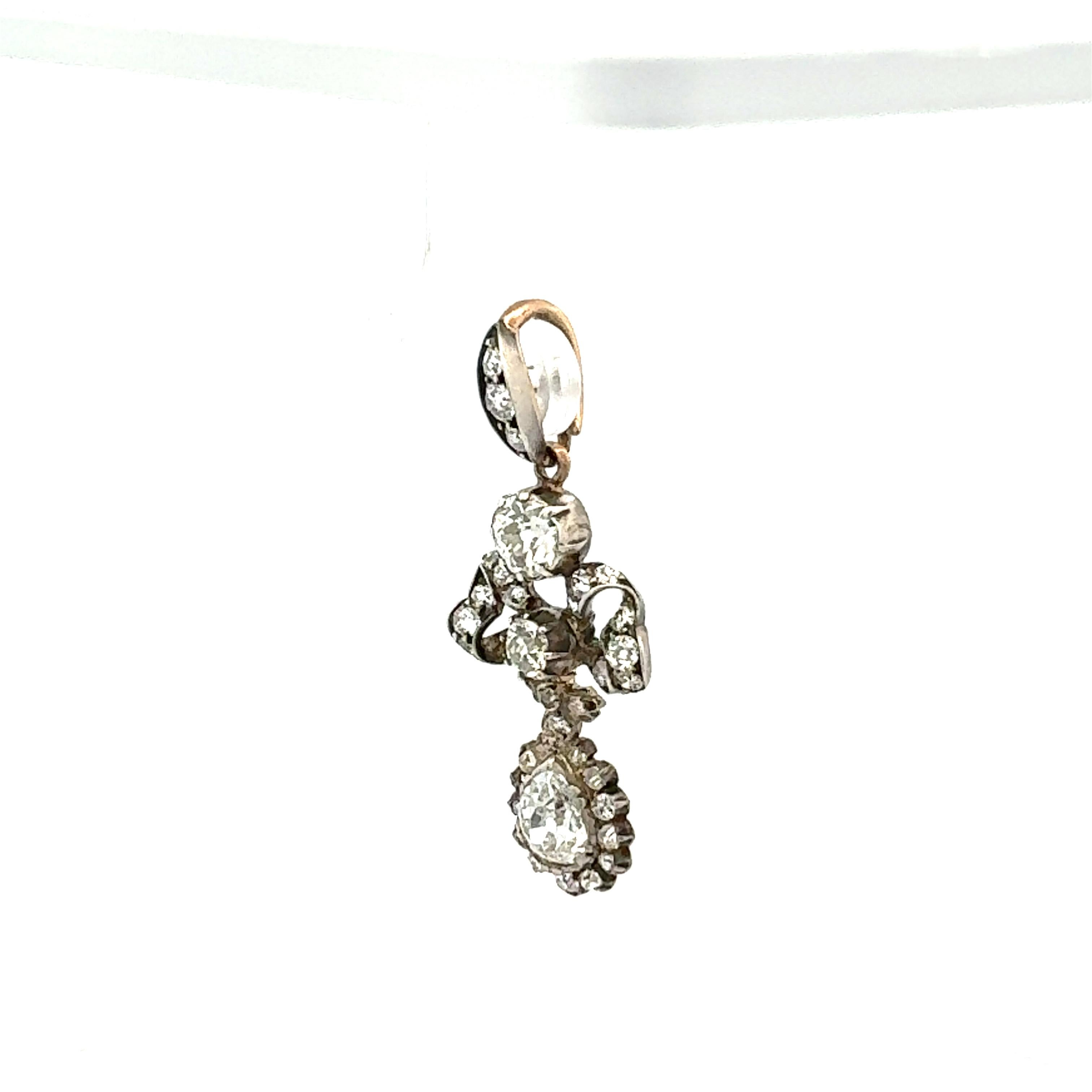 3,80ct Old European & Pear Diamant Platin und 18K Gold Antiker Anhänger Damen im Angebot