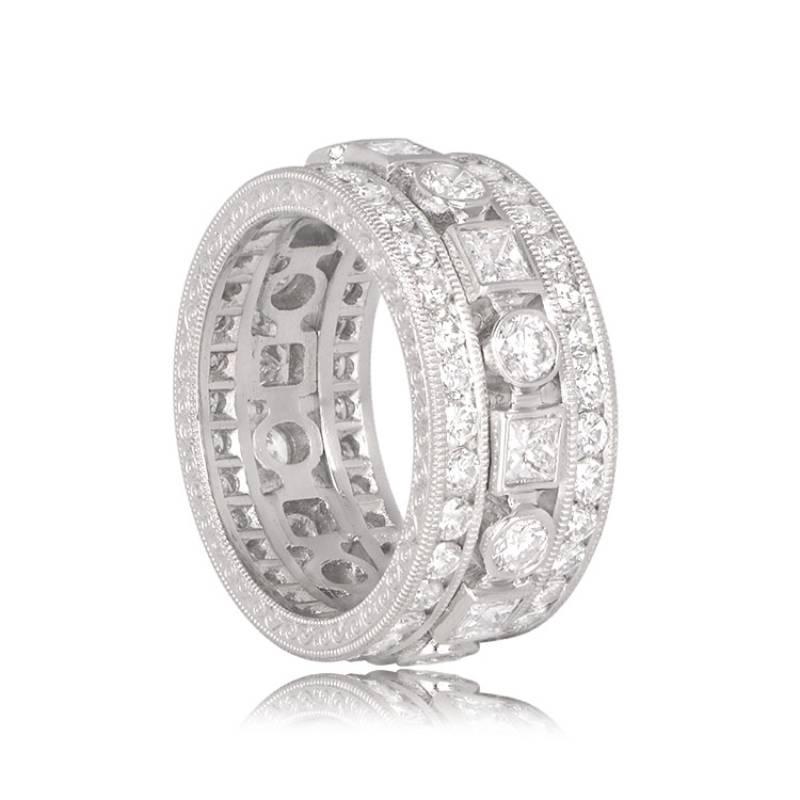 3.80ct Princess Cut & Brilliant Cut Diamond Wedding Band, H Color, Platinum In Excellent Condition In New York, NY