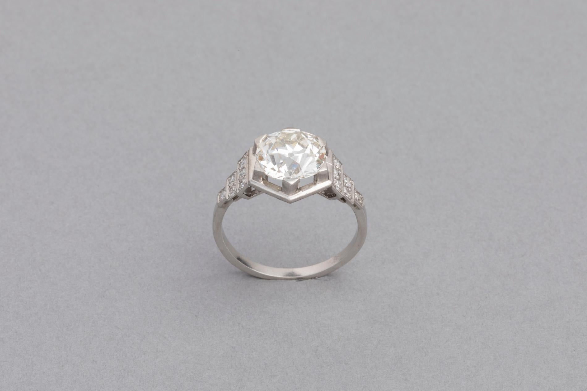 3.81 Carat French Art Deco Ring, Platinum and Diamonds 4