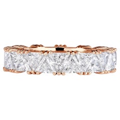 3.81 Carat Round Brilliant Band Brilliant White  18K Gold A Classic Statement