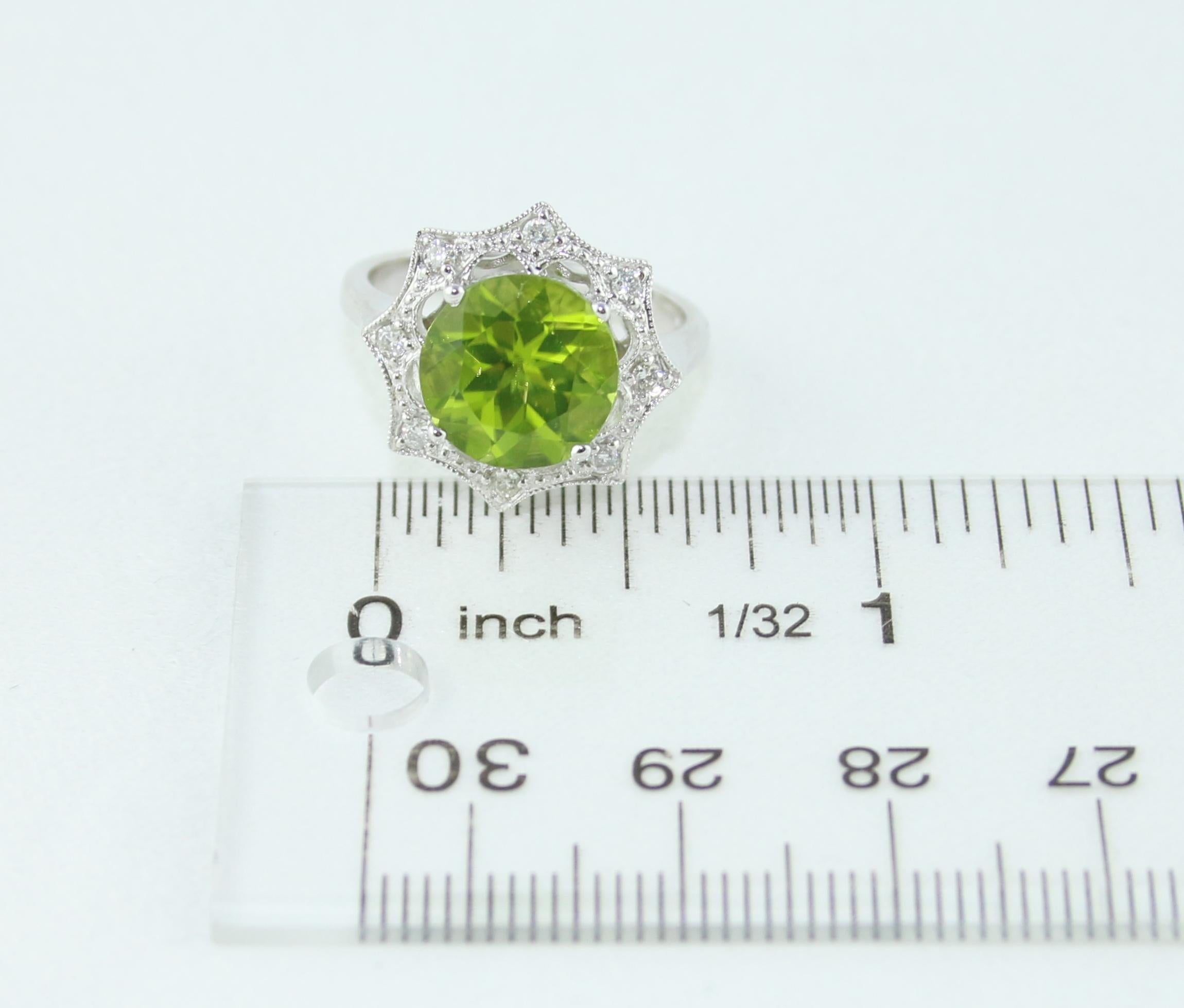 3.81 Carat Round Peridot and Diamond Gold Ring For Sale 1