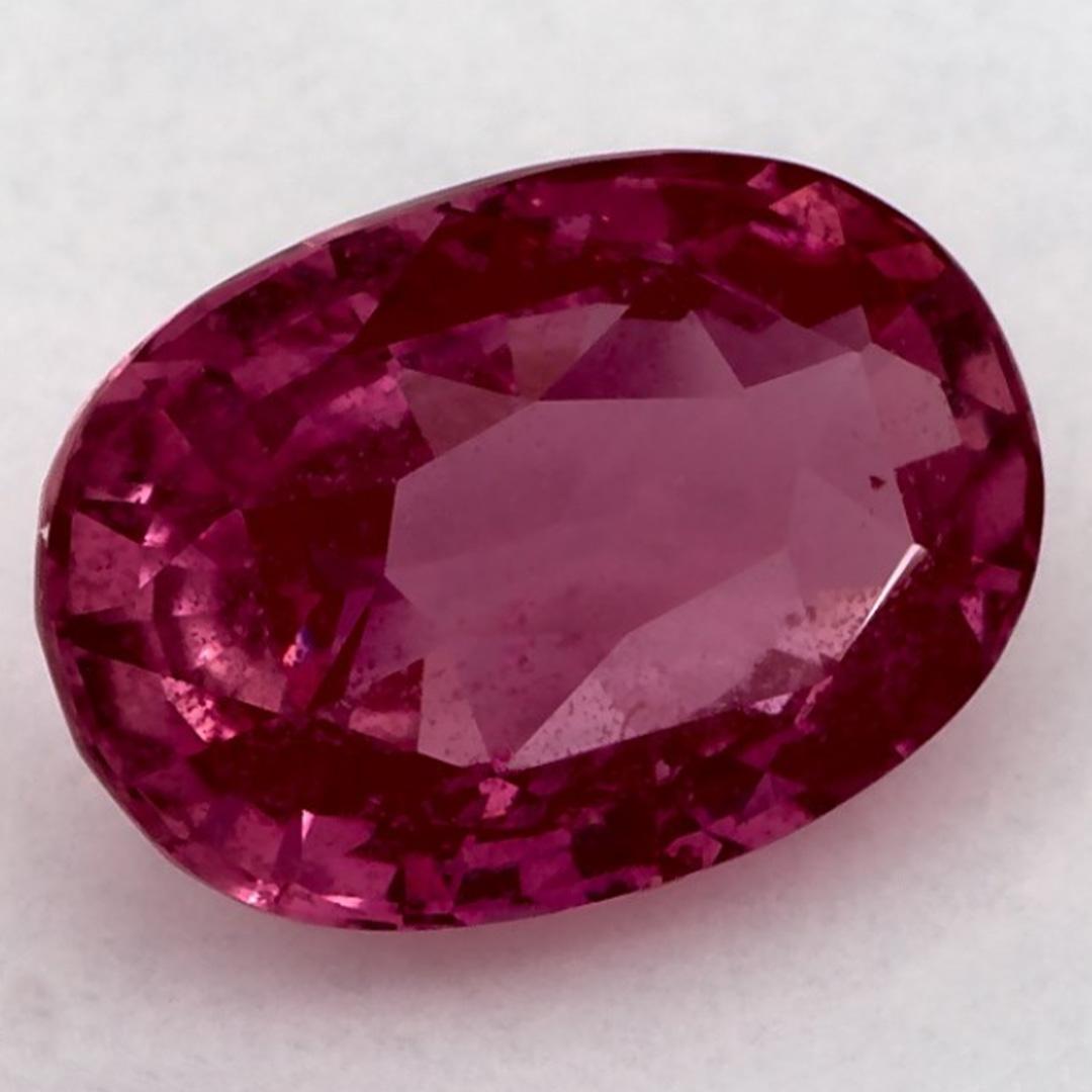 Ein sehr wertvoller September-Geburtsstein mit einer bezaubernden rosa Farbe. Man glaubt, dass sie dem Leben Glück und Reichtum bringen.

Entdecken Sie die lebendige Kollektion von Smaragden, Rubinen und Saphiren in unserem Geschäft, die als lose