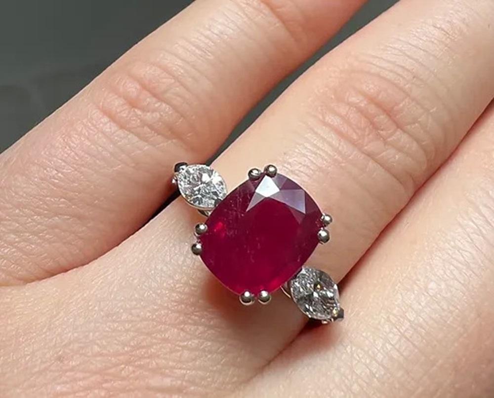Women's 3.81 CTS Ruby Cushion Ring For Sale