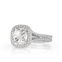 Anillo de compromiso de diamantes talla cojín 3.81 ct
