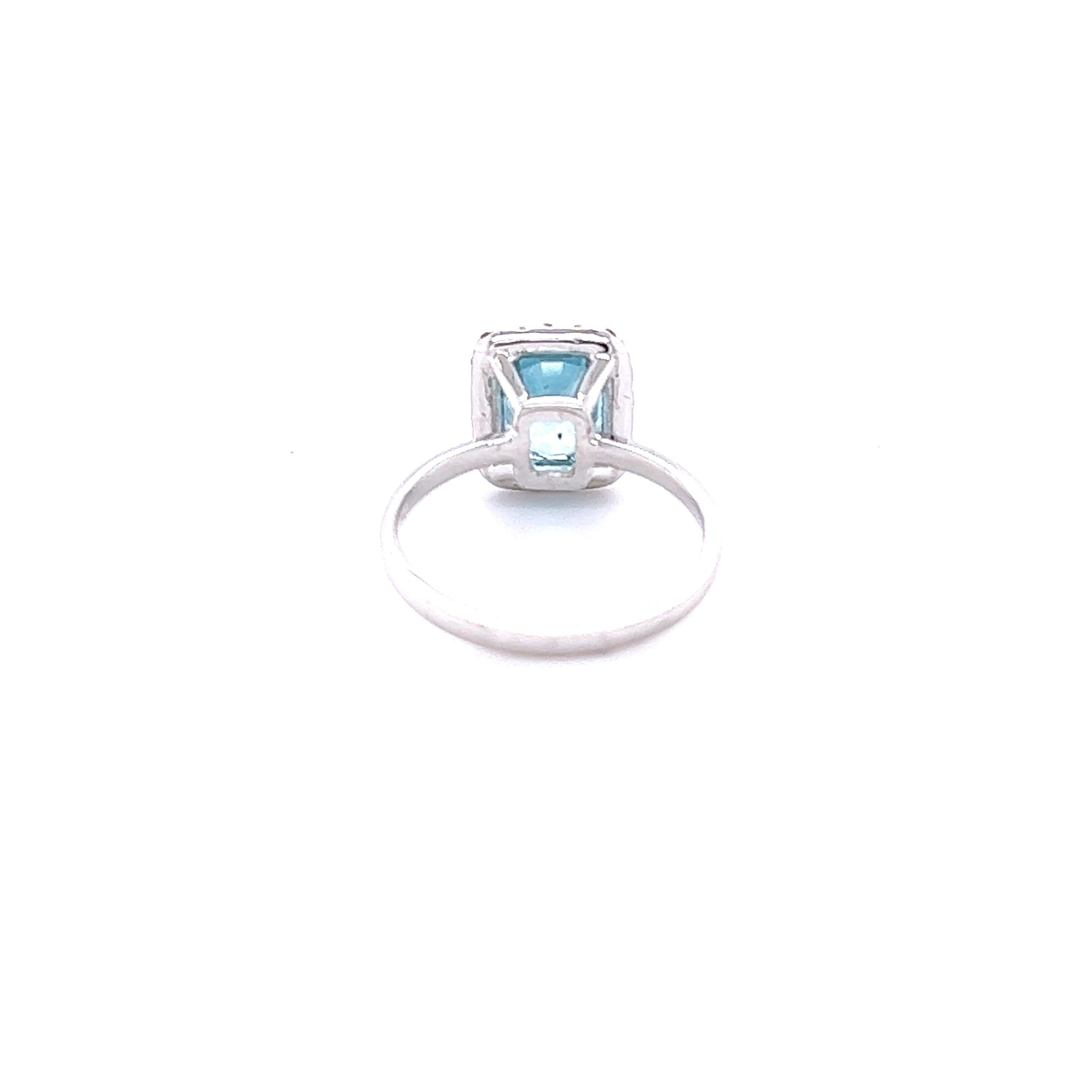 3.82 Karat Blauer Zirkon Diamant Weißgold Ring (Ovalschliff) im Angebot