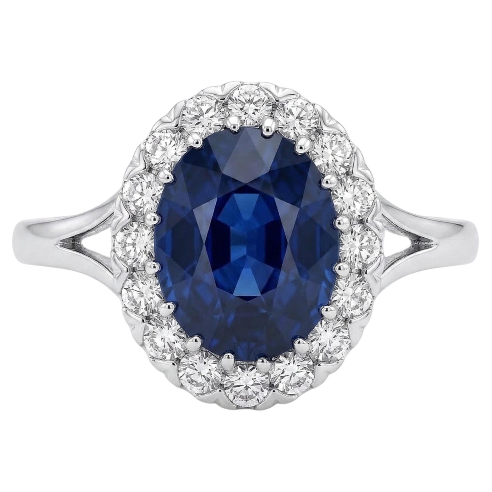 3.82 Carat No-Heat Blue Sapphire and Diamond 14K Gold Ring For Sale