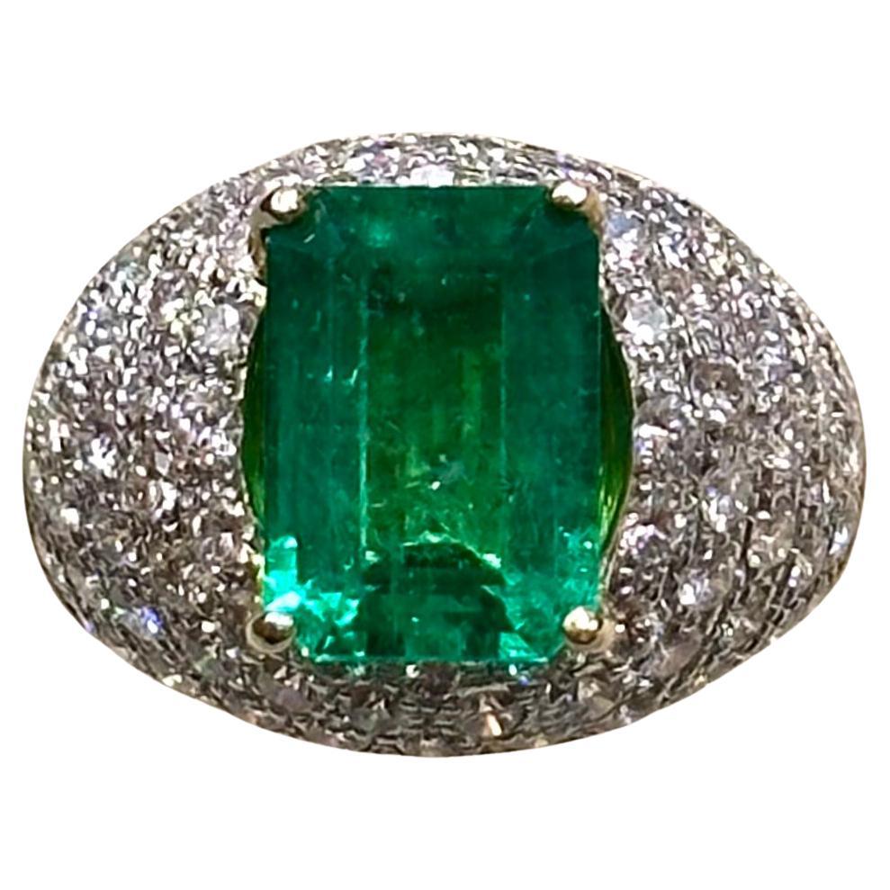 3.82 cts Octagonal Colombian Emerald and Diamond Ring in 18k Yellow Gold For Sale