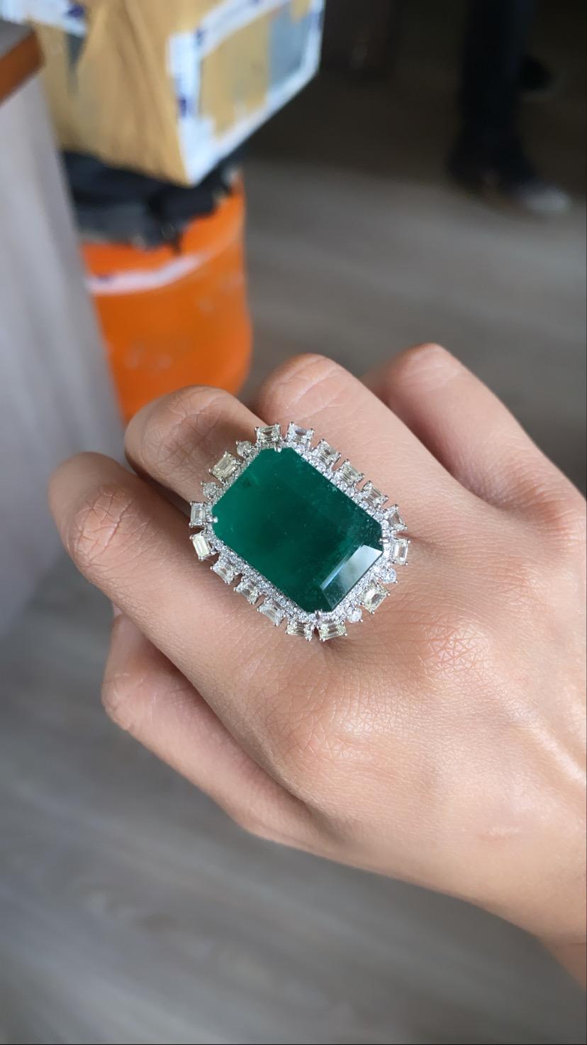 38.26 Carats, Natural Zambian Emerald & Diamonds Cocktail/ Engagement Ring In New Condition In Hong Kong, HK