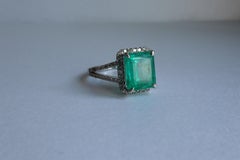 GIA Certified 3.82Ct Colombian Emerald Halo Ring in Platinum900