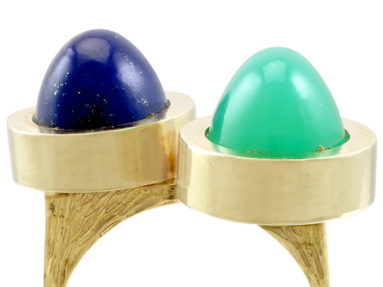  An impressive vintage Italian 3.83 carat chrysoprase and 4.02 carat lapis lazuli, 14 karat yellow gold ring by Salcher Reinhard, Merano; part of our diverse vintage jewelry collections.

This fine and impressive vintage gemstone ring has been
