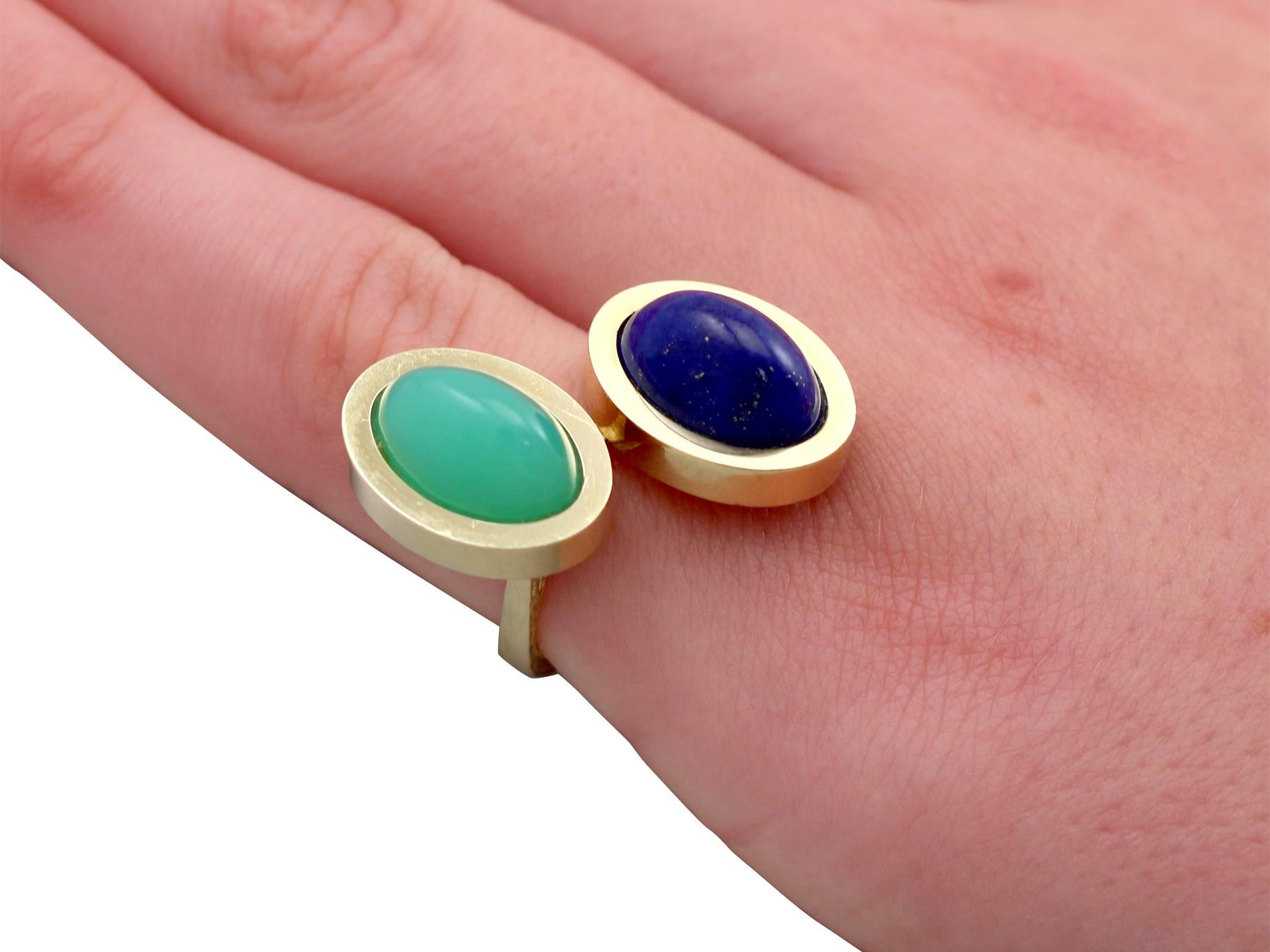 3.83 Carat Chrysoprase and 4.02 Carat Lapis Lazuli Yellow Gold Cocktail Ring For Sale 4