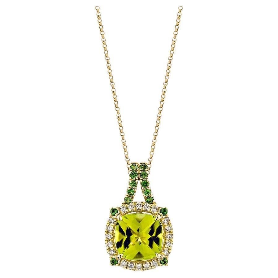 Sunita Nahata Peridoto 3.83 ct. Colgante en 18KYG con Tsavorita y Diamante.