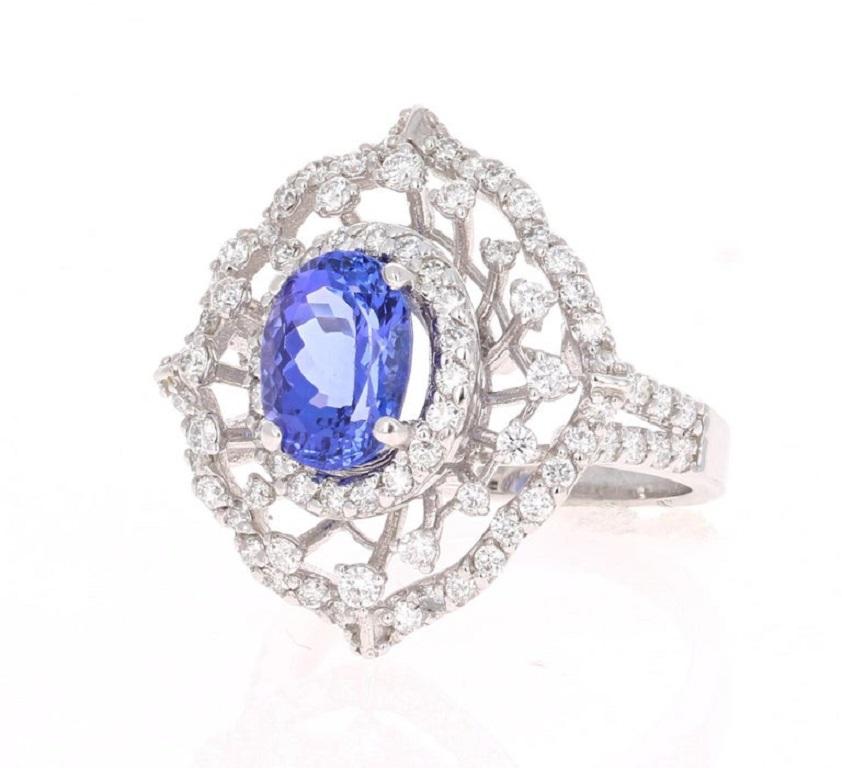 Contemporain Bague cocktail en or blanc 14 carats avec tanzanite de 3,83 carats et diamant en vente