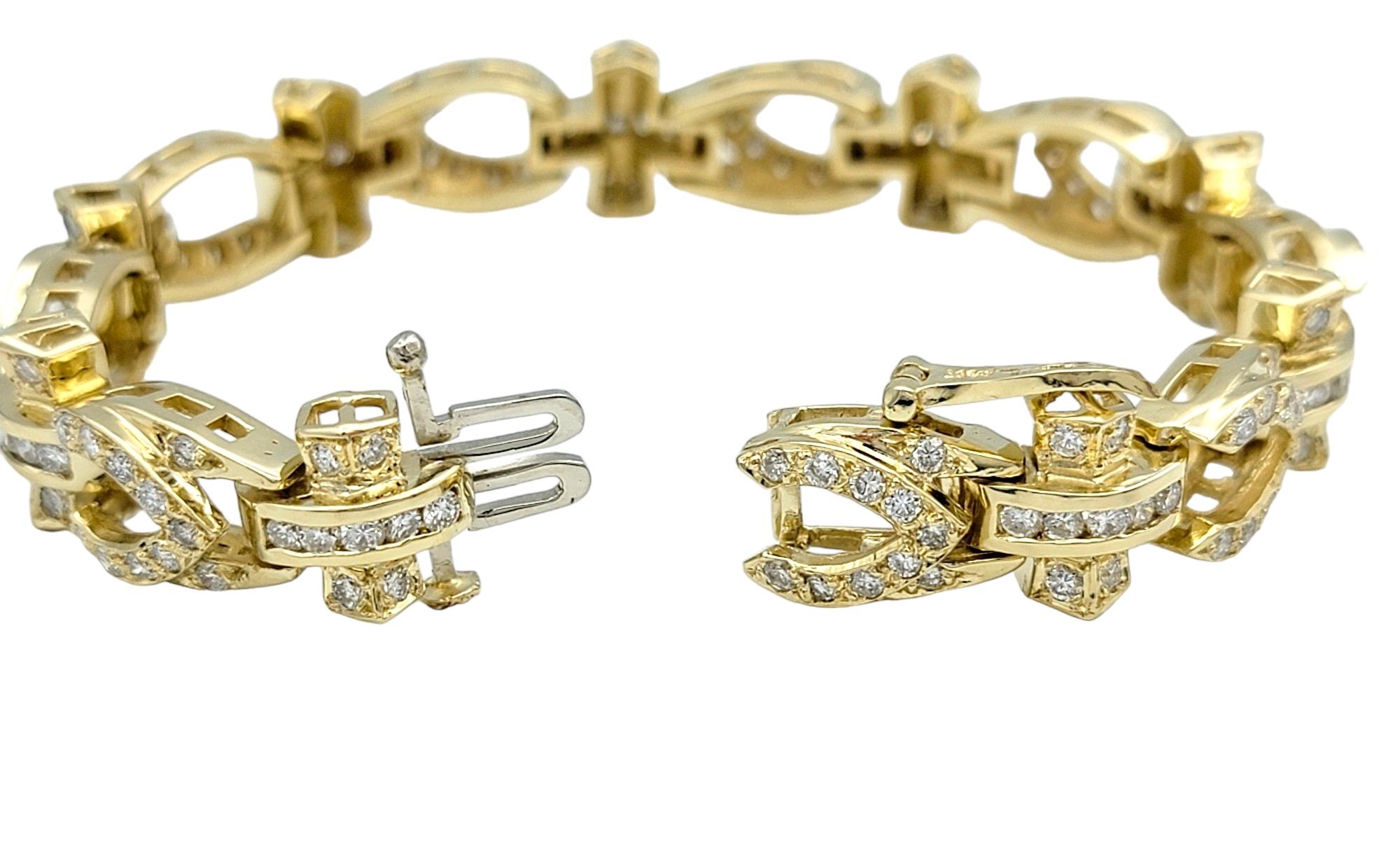 Bracelet à maillons ornés de diamants pavés d'une valeur totale de 3,83 carats en or jaune 14 carats Bon état - En vente à Scottsdale, AZ