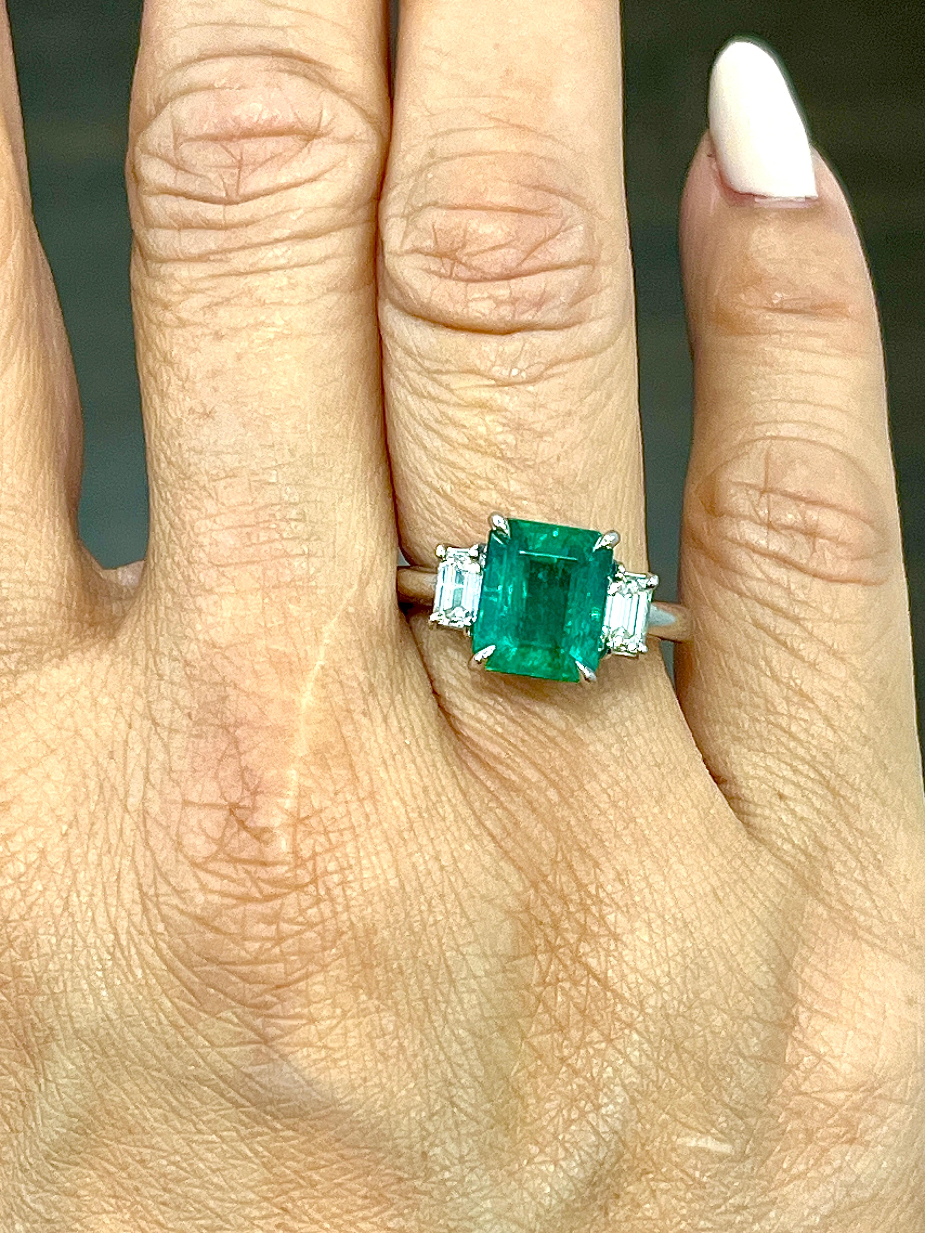 Modern 3.83 ct Natural Emerald & Diamond Ring