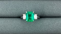 3.83 ct Natural Emerald & Diamond Ring