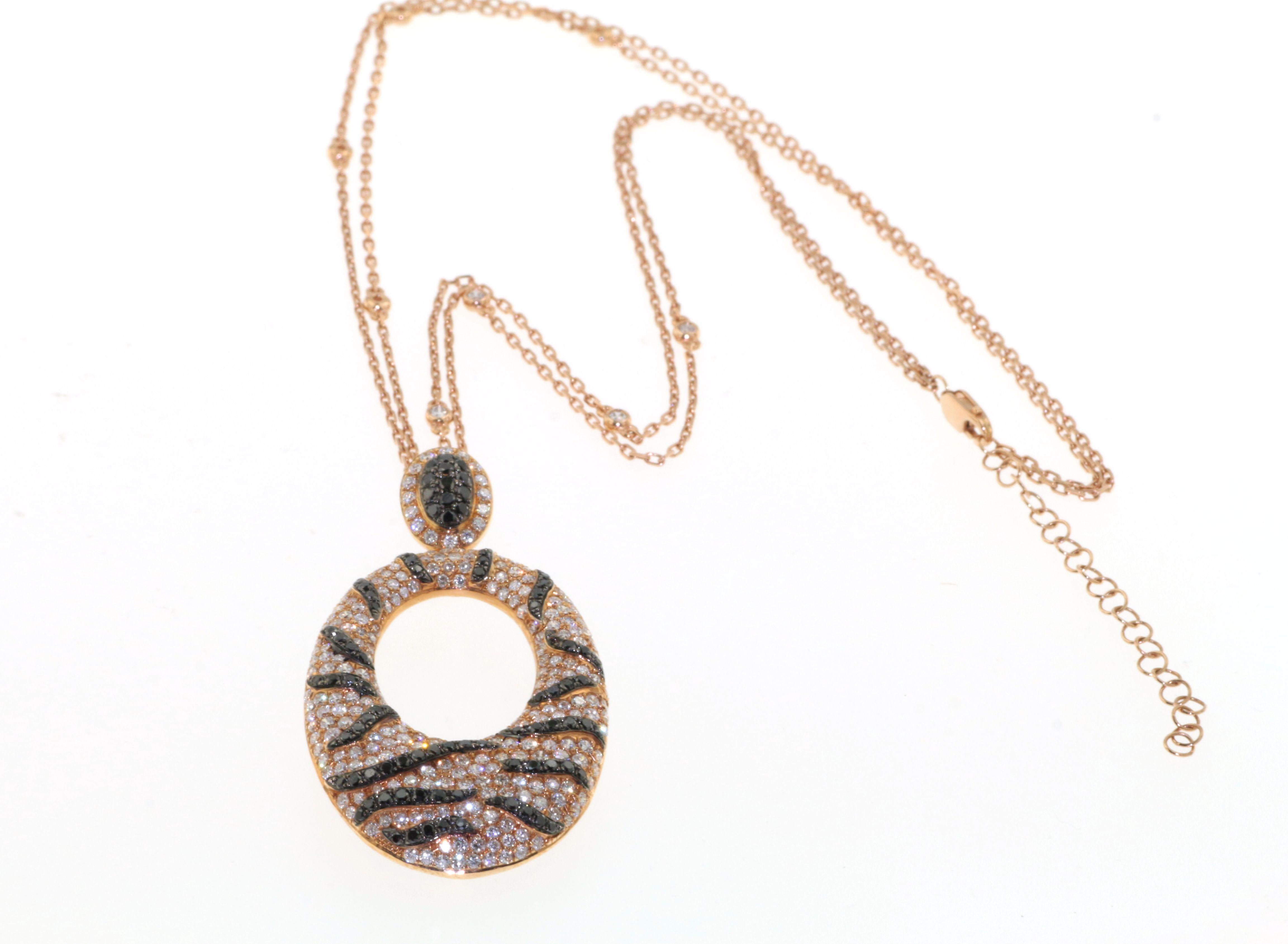 Brilliant Cut 3.83 T.C.W White and Black Diamonds Pendant with Chain in 18 Karat Rose Gold For Sale