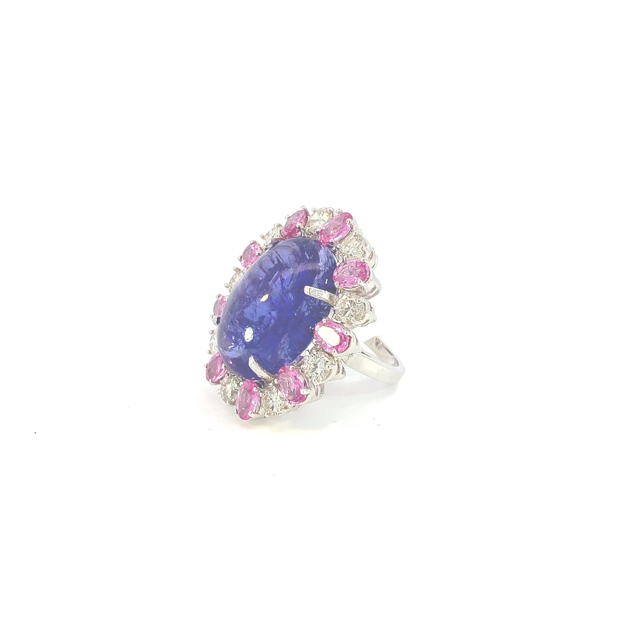 Cóctel de tanzanita de 38,35 quilates, zafiro rosa de 38,85 quilates y diamantes Anillo de oro de 18 quilates en venta 8