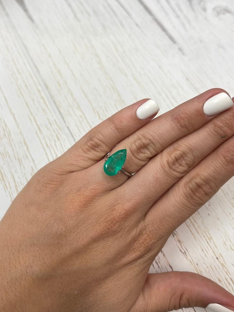 3,84 Karat 16x8,5 Grüner kolumbianischer Smaragd - Birnenschliff Teardrop Mai Geburtsstein im Angebot 1